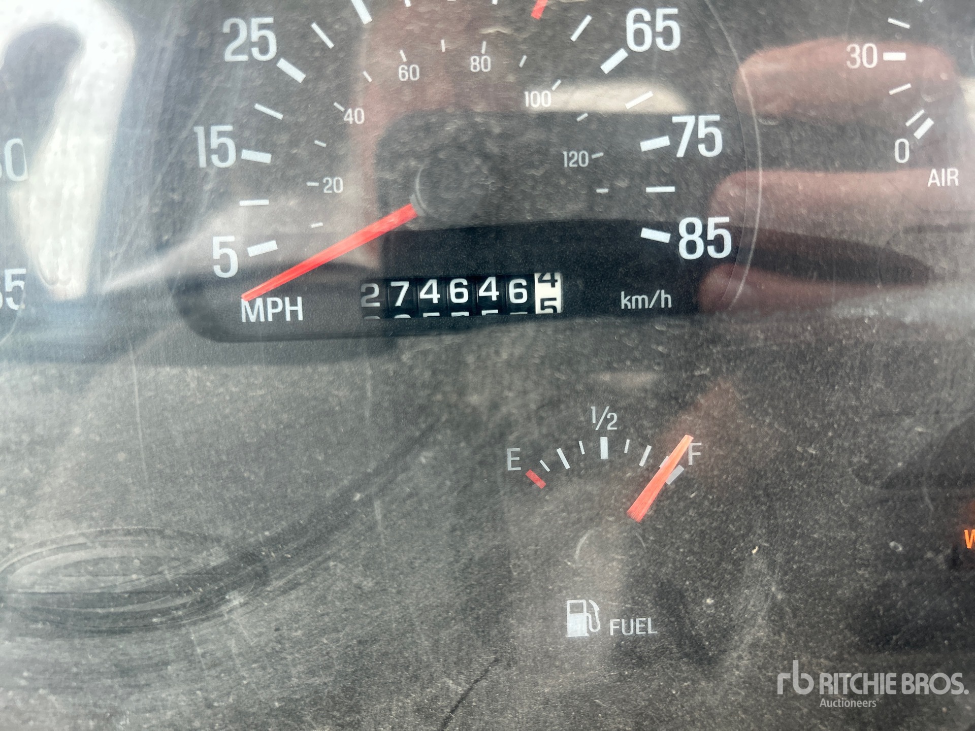 1999 Sterling L9513