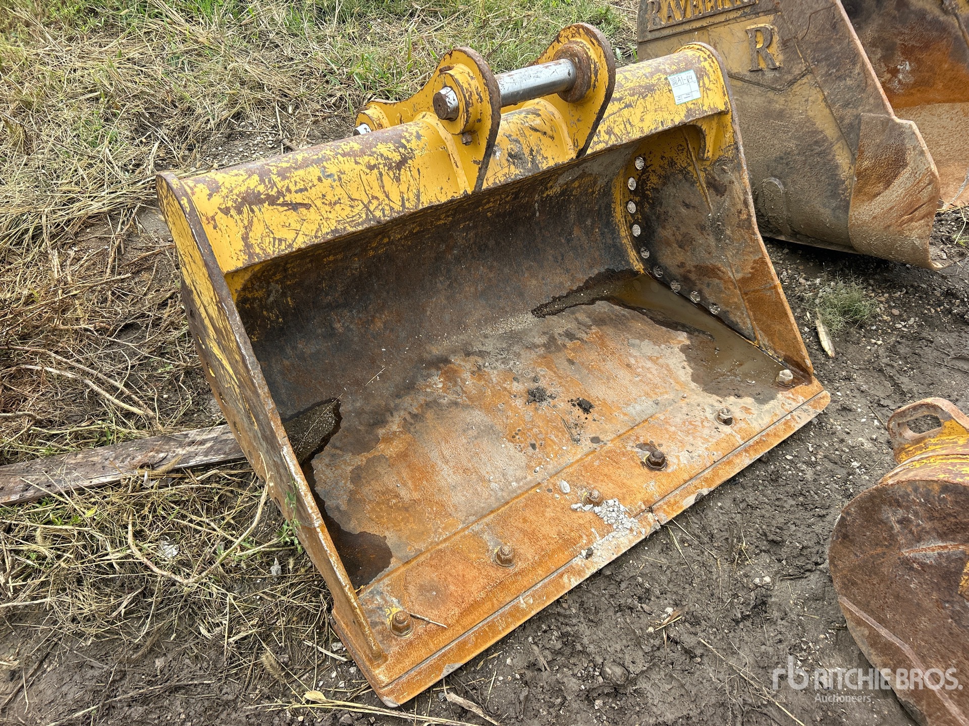 Caterpillar 60 in Cleanup