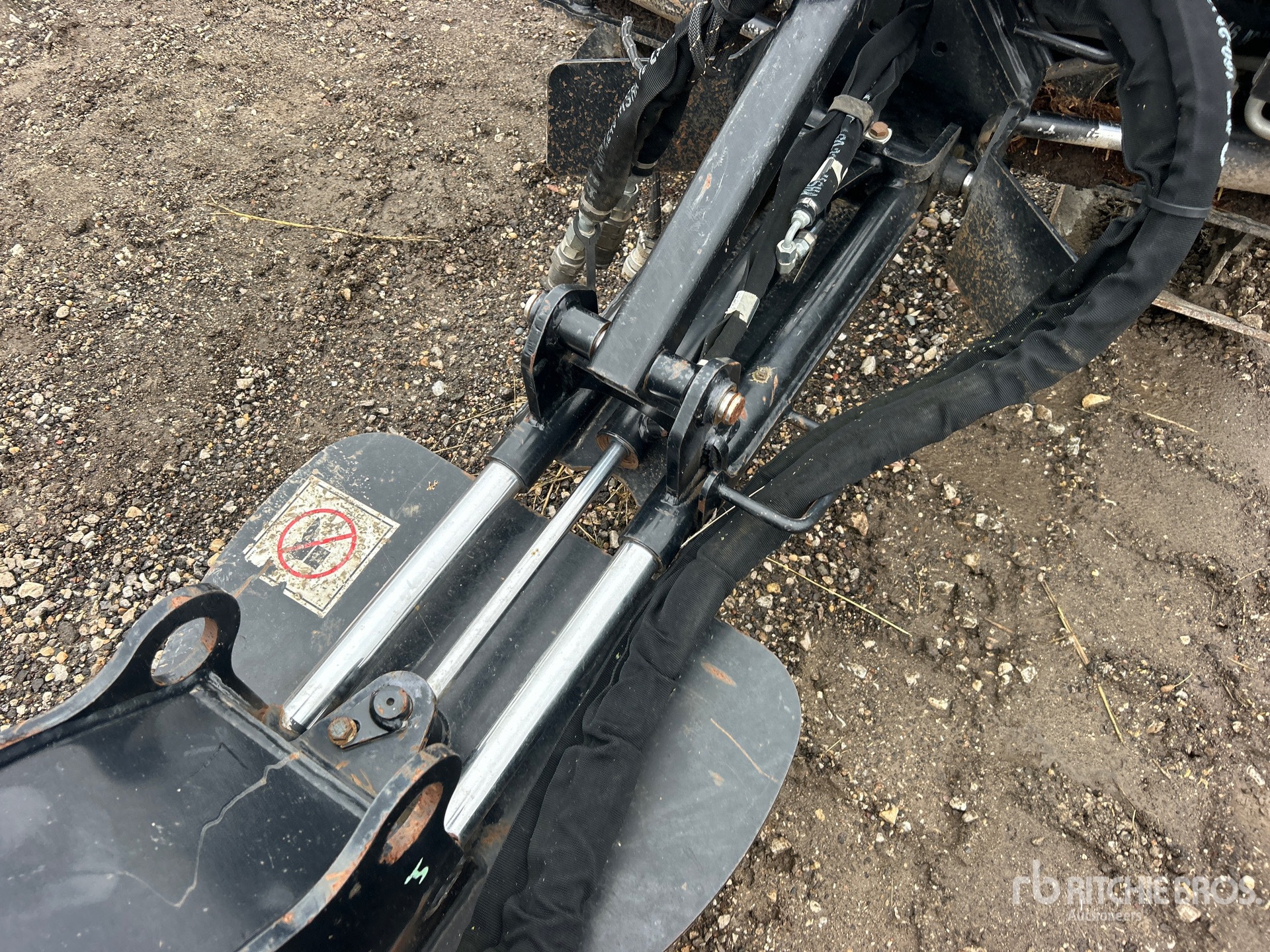2020 Caterpillar SG16B