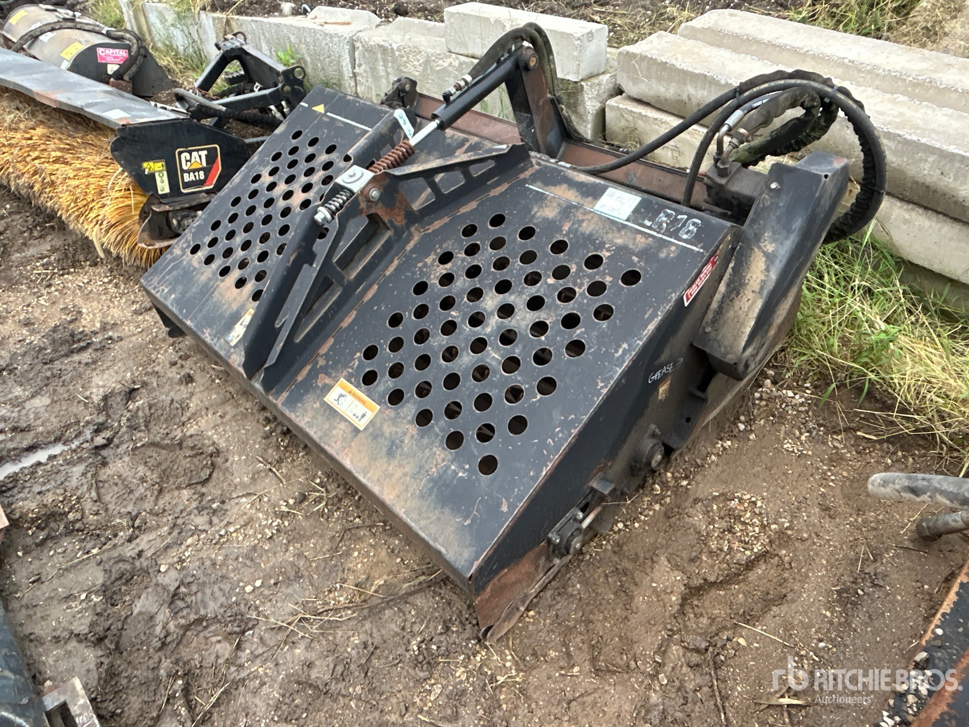 Photo of 2000 Caterpillar LR18