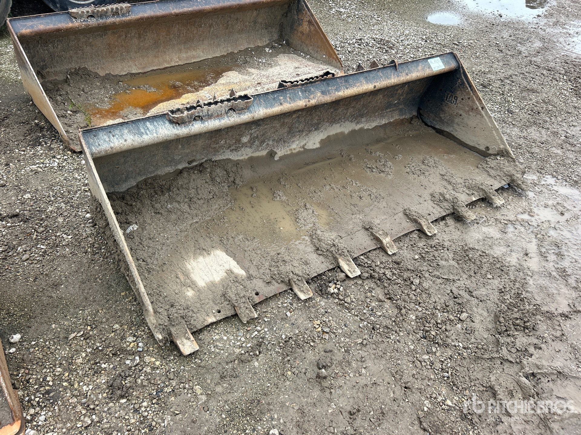 Caterpillar 85 in 0.82 cyd