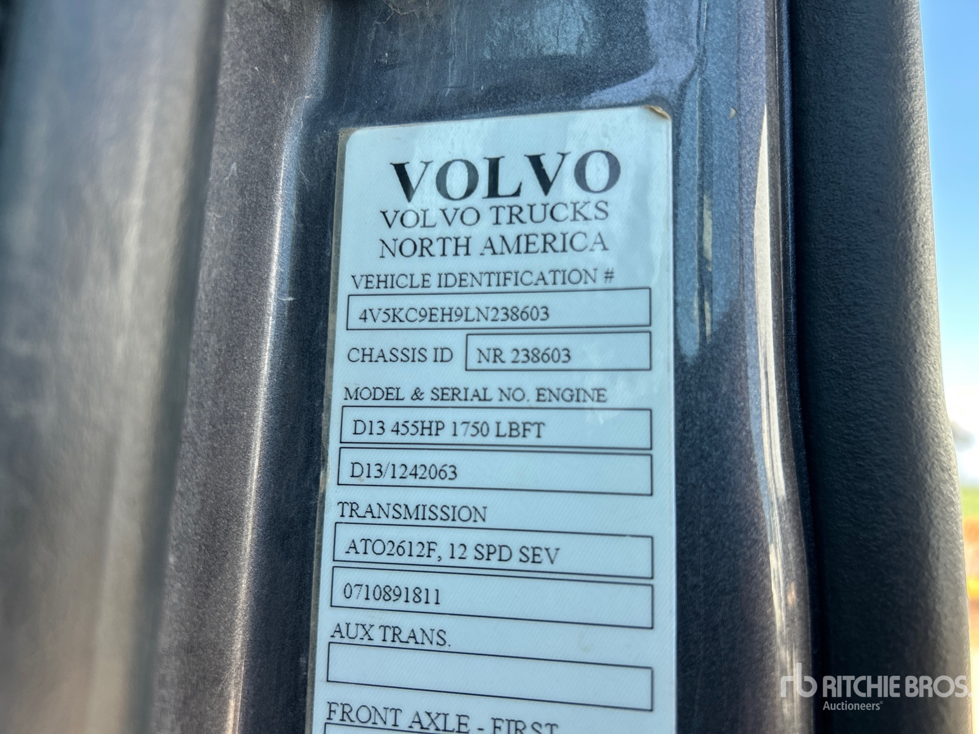 2020 Volvo VHD