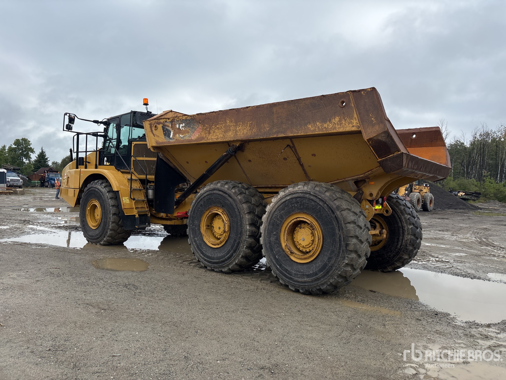 2020 Caterpillar 745