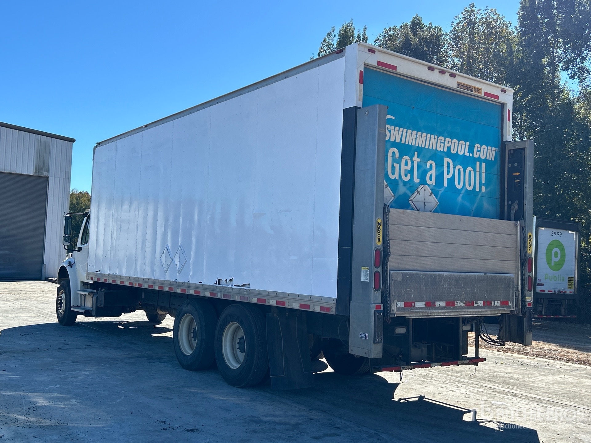 2017 Freightliner M2 106