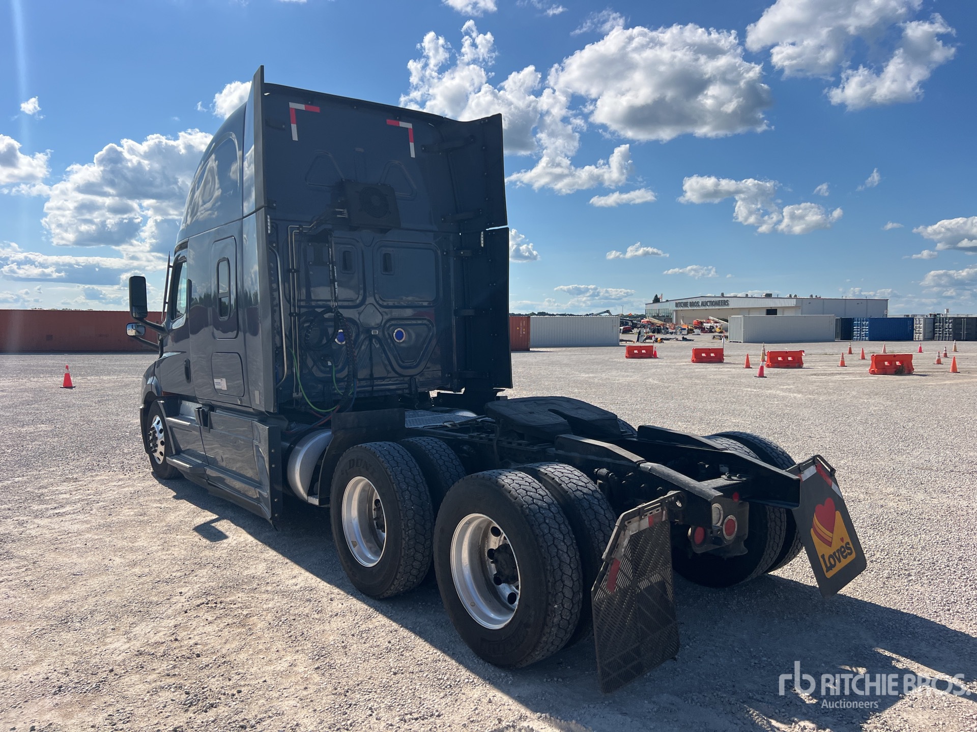 2024 Freightliner CASCADIA 116