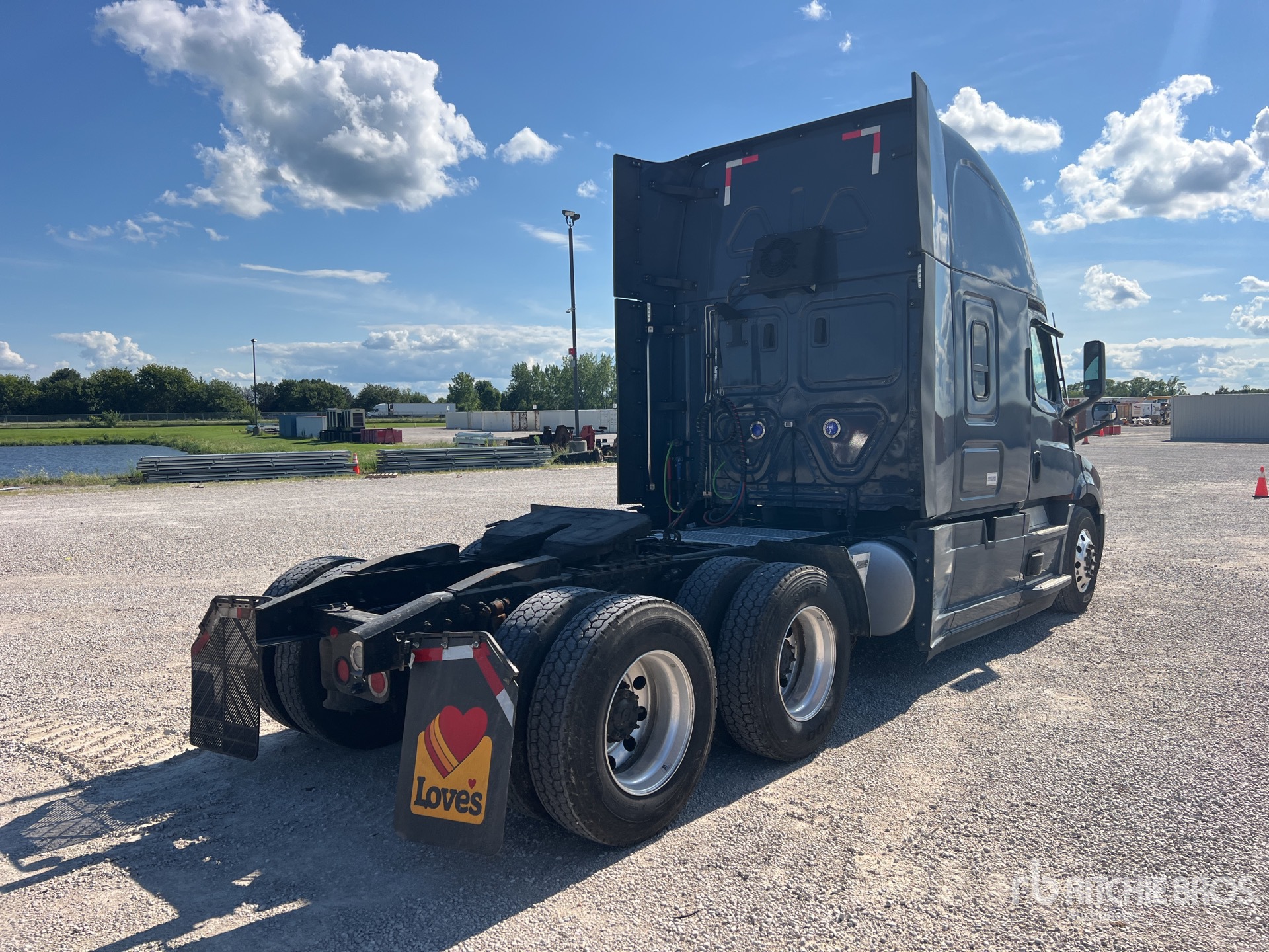 2024 Freightliner CASCADIA 116