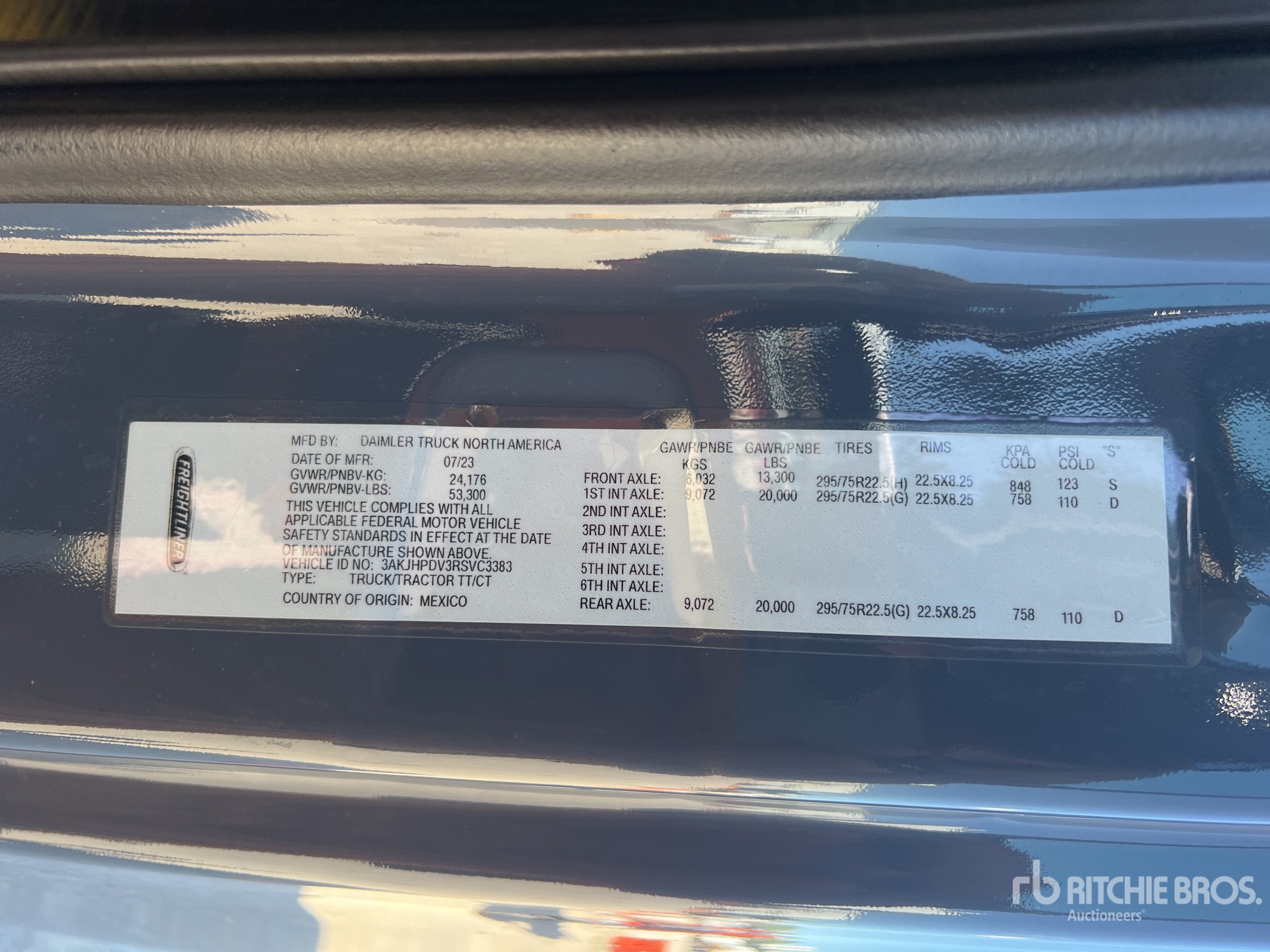 2024 Freightliner CASCADIA 116