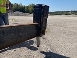 Crane Superstructure with Outrigger Cylinders