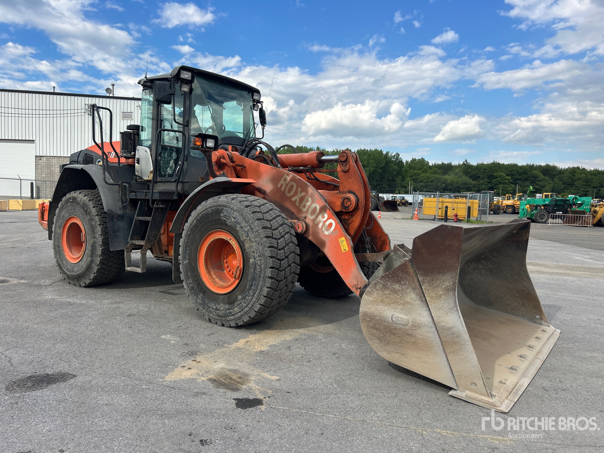 2017 Hitachi ZW220