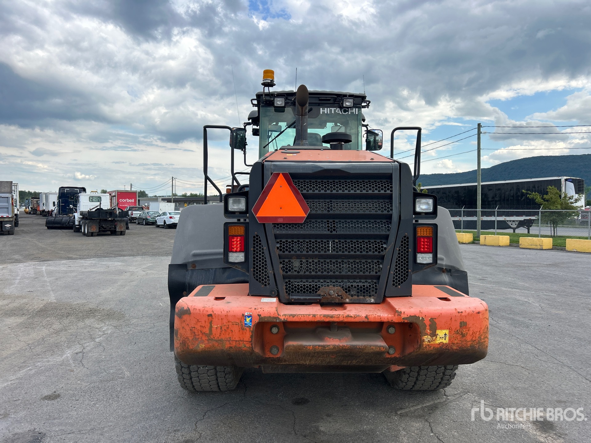 2017 Hitachi ZW220
