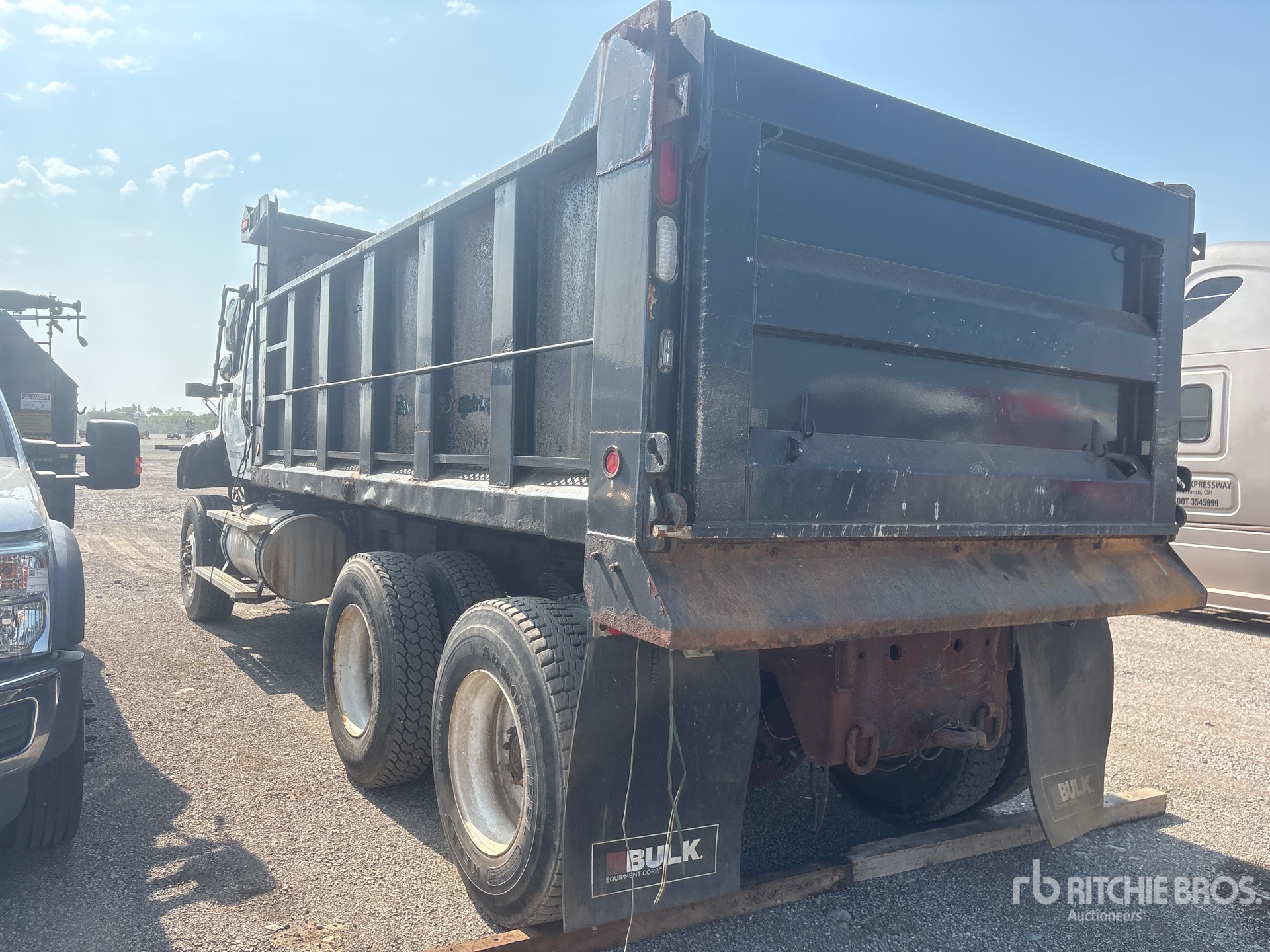 2007 Freightliner M2 112