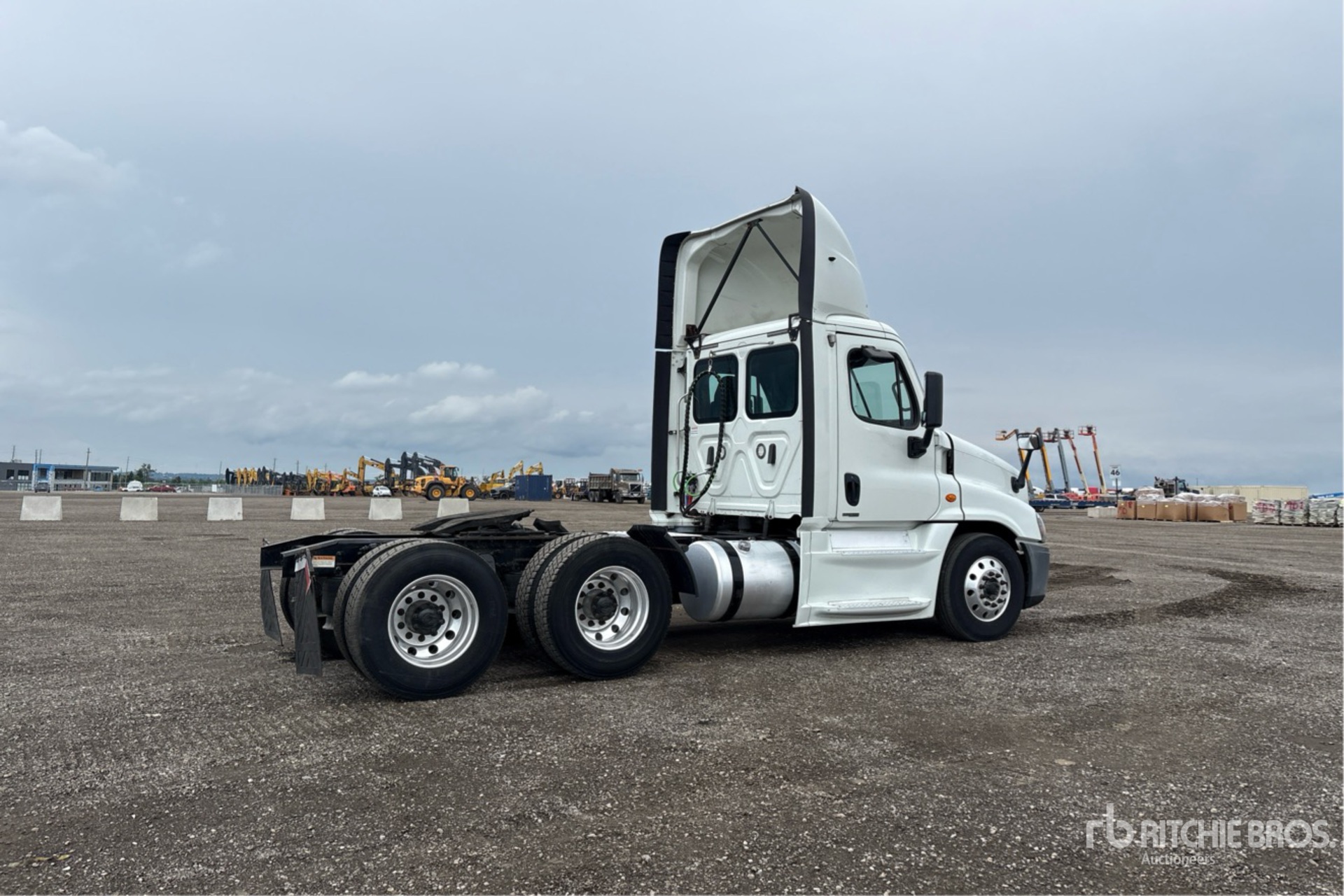 2018 Freightliner CASCADIA 125