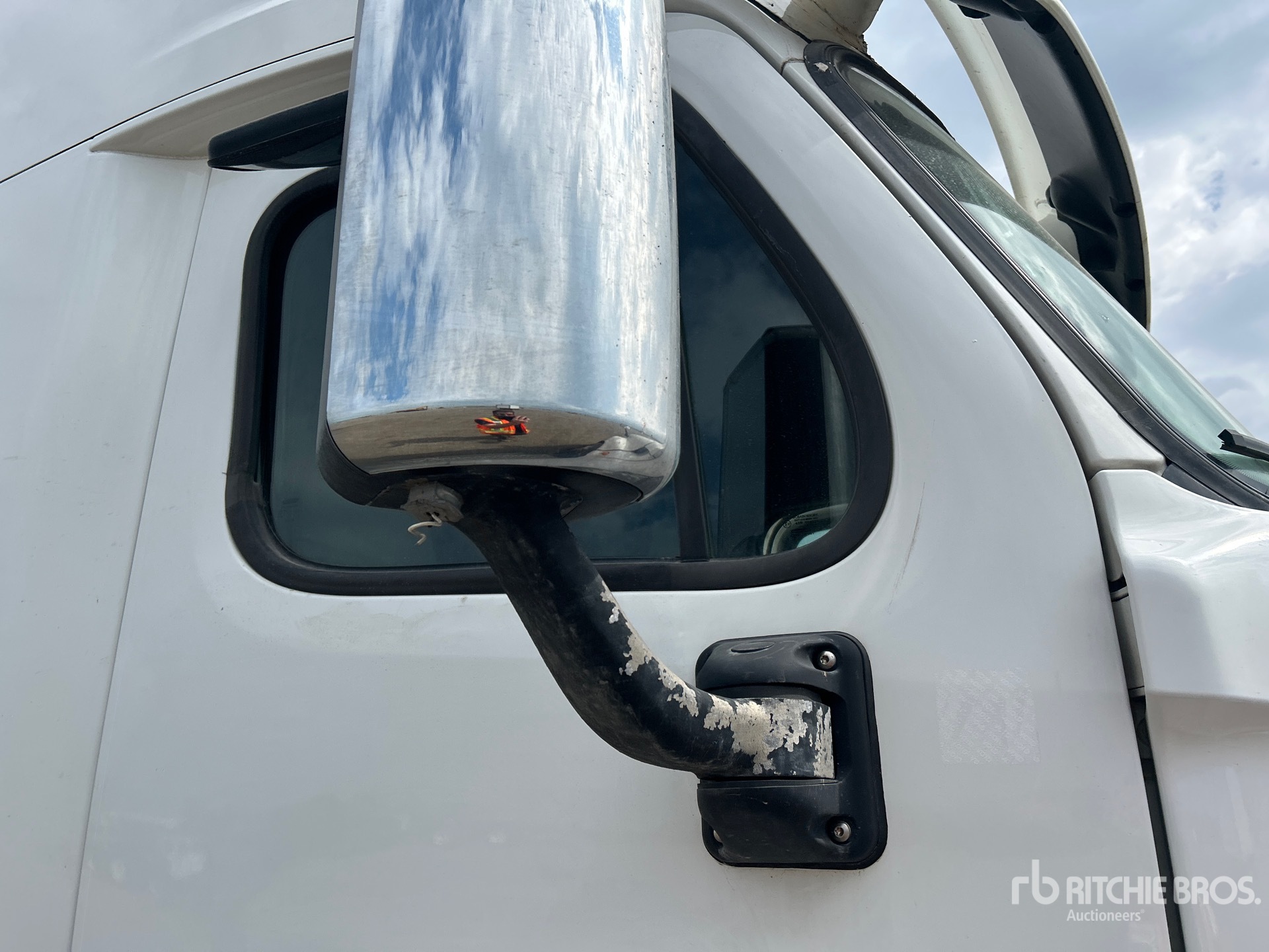 2016 Freightliner CASCADIA 125