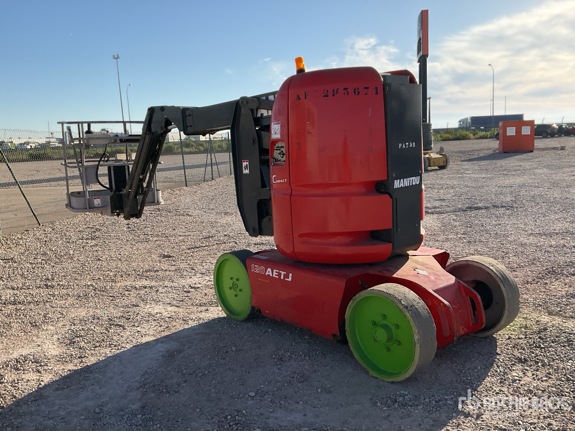 2005 Manitou 120AETJ