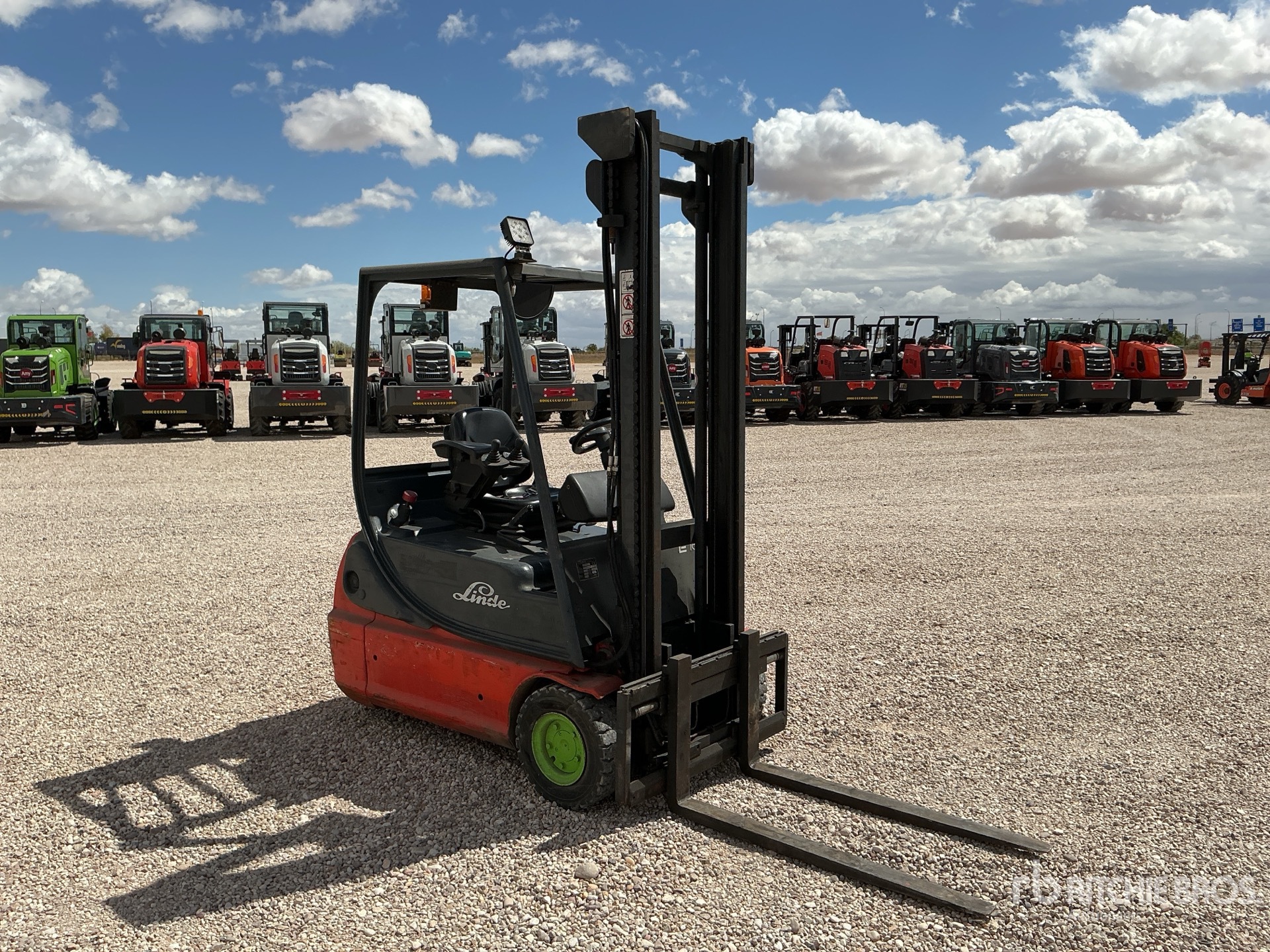 2001 Linde E16C-02