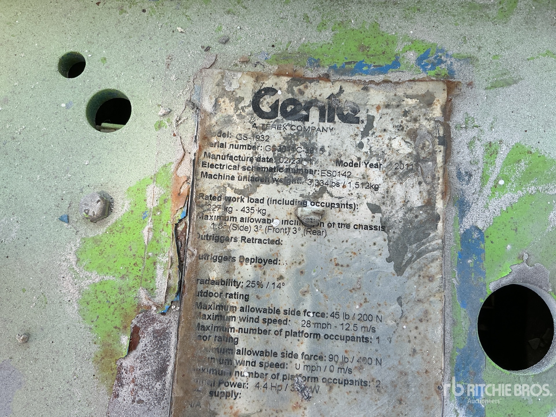 2011 Genie GS1932