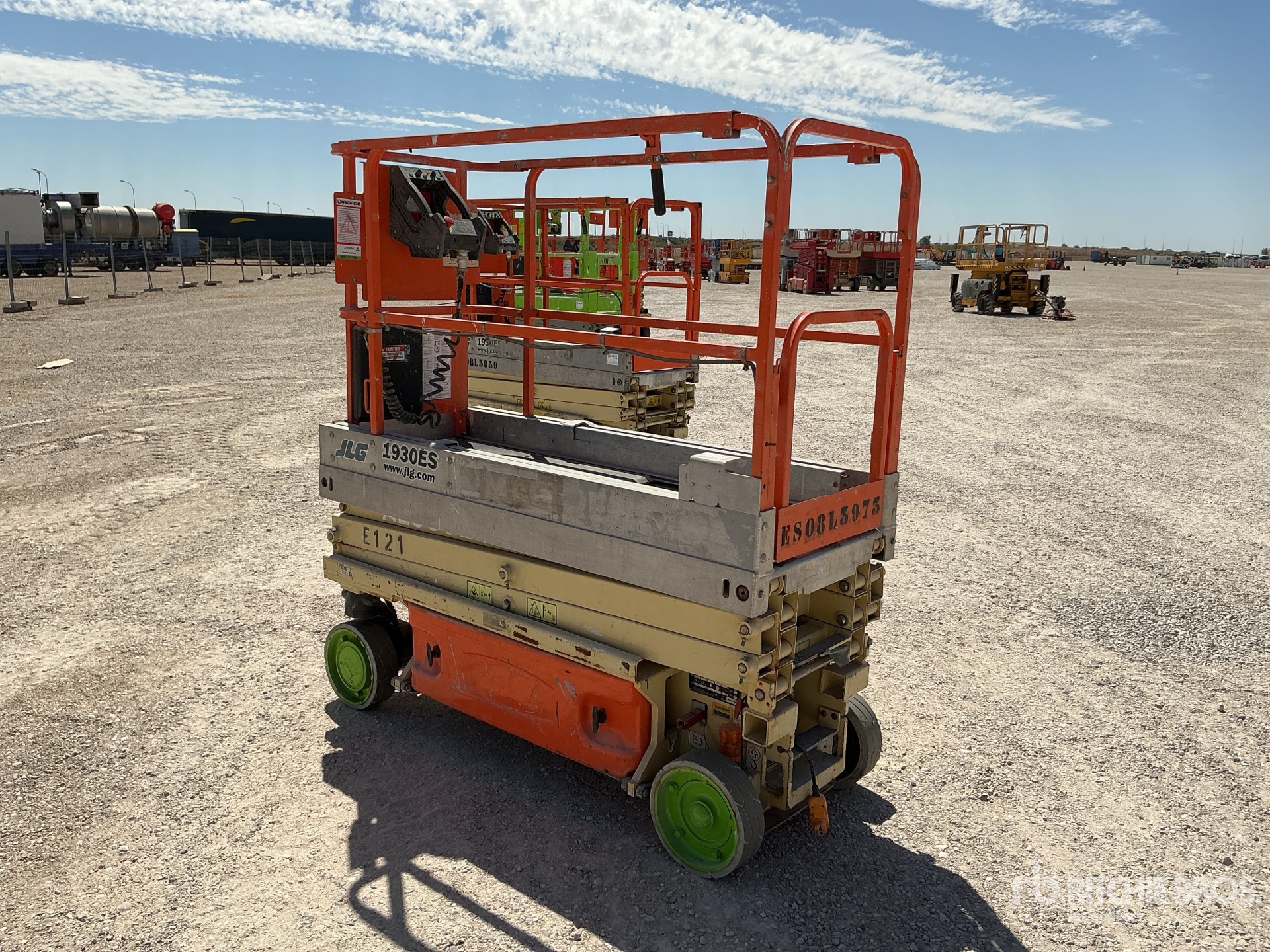 2013 JLG 1930ES