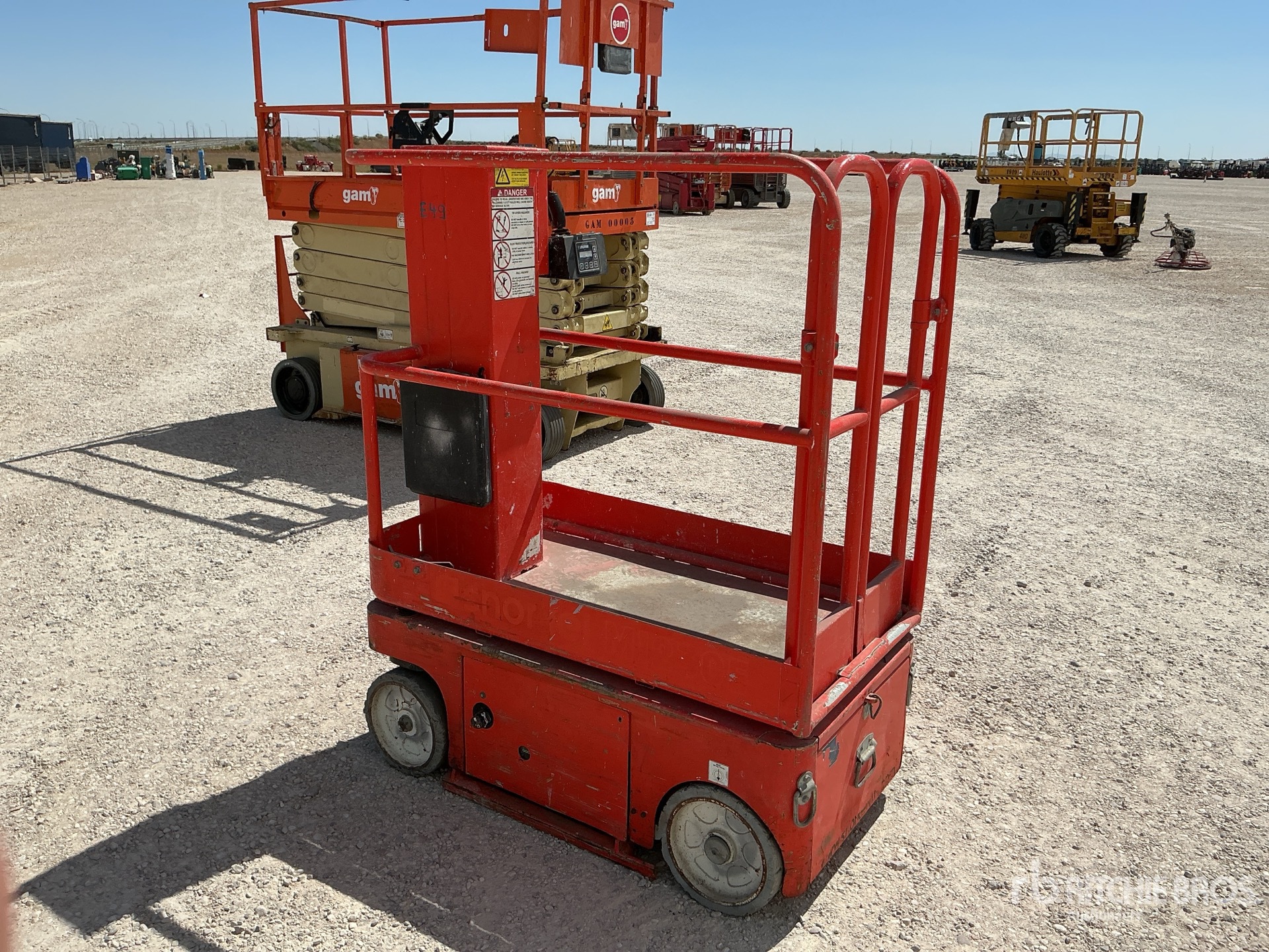 2012 Snorkel M1230E