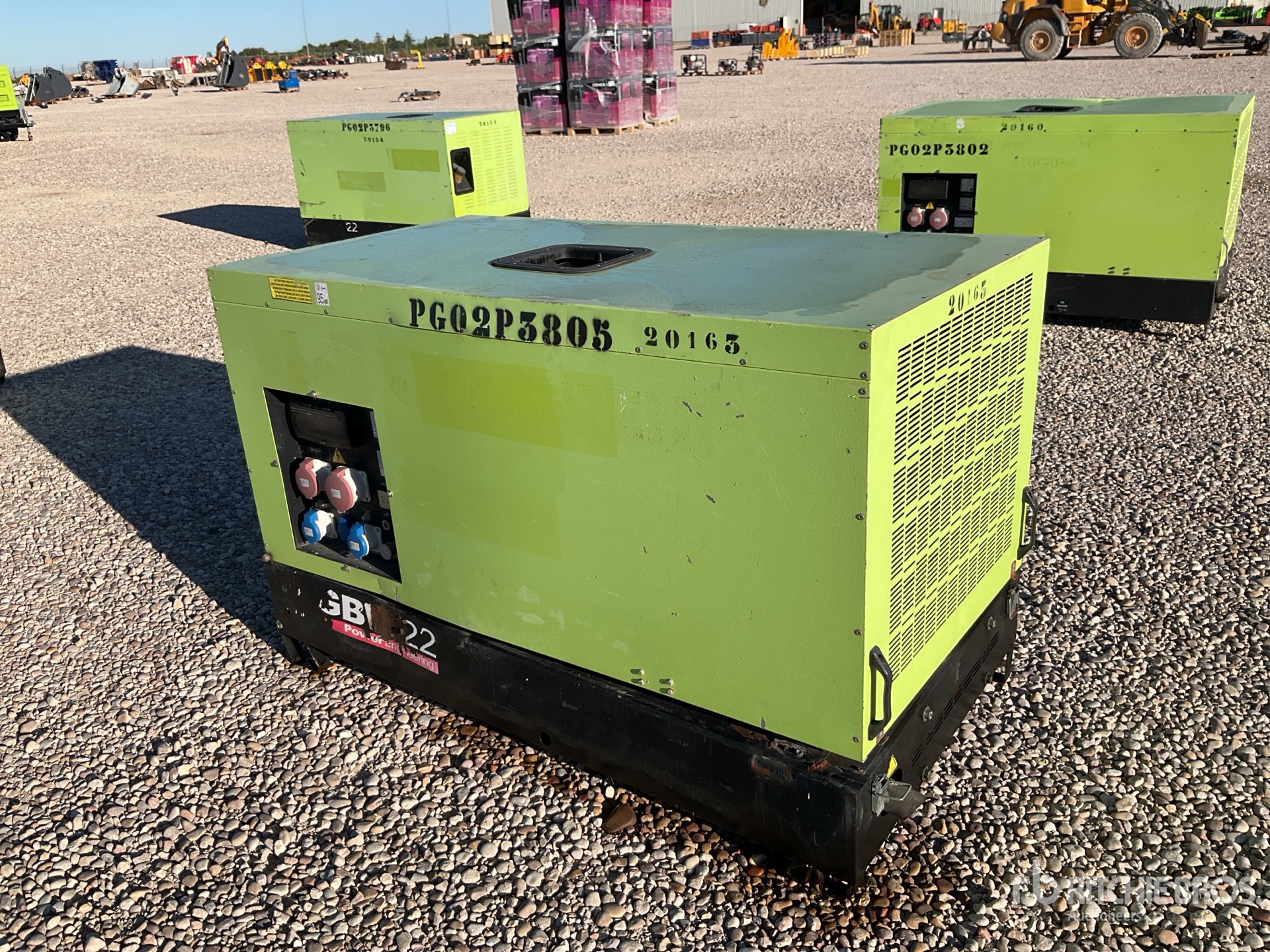 General Appearance with Picture, Right Front Corner