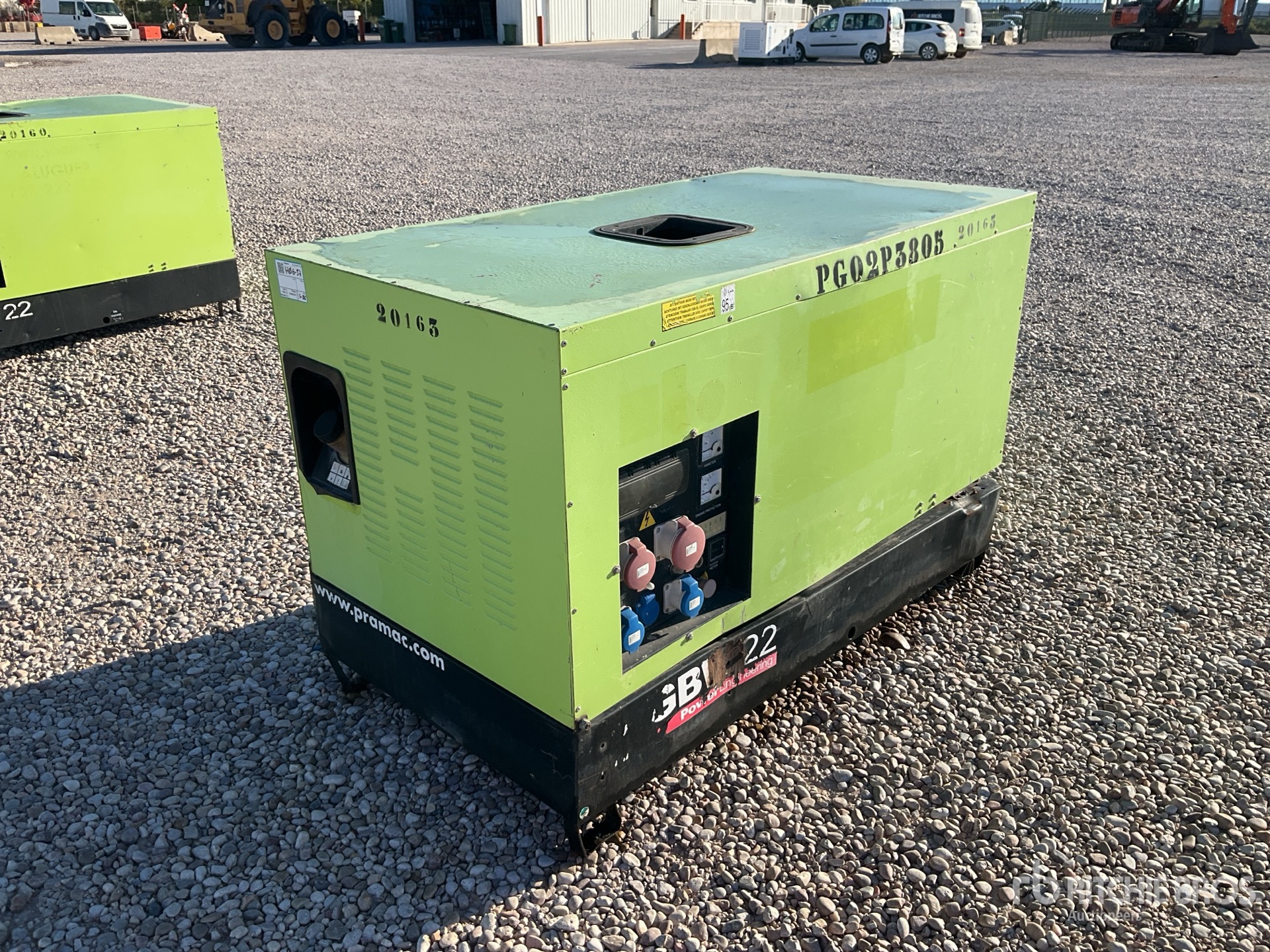 General Appearance with Picture, Right Rear Corner