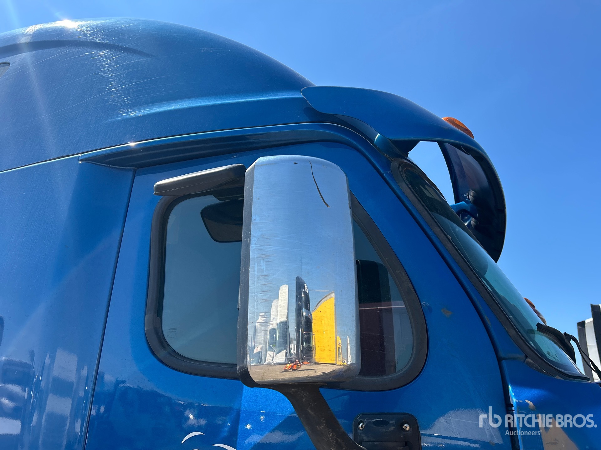 2016 Freightliner CASCADIA 125