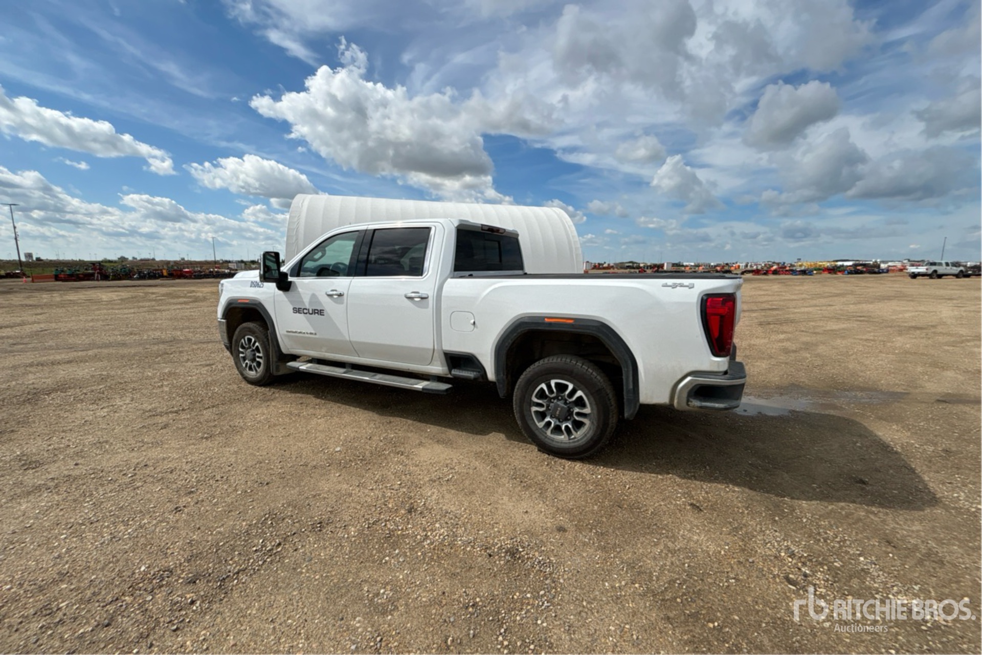 General Appearance with Picture, Left Rear Corner