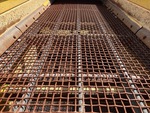 Feeder with Screens