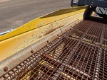 Feeder with Deck Frames / Wear Bars
