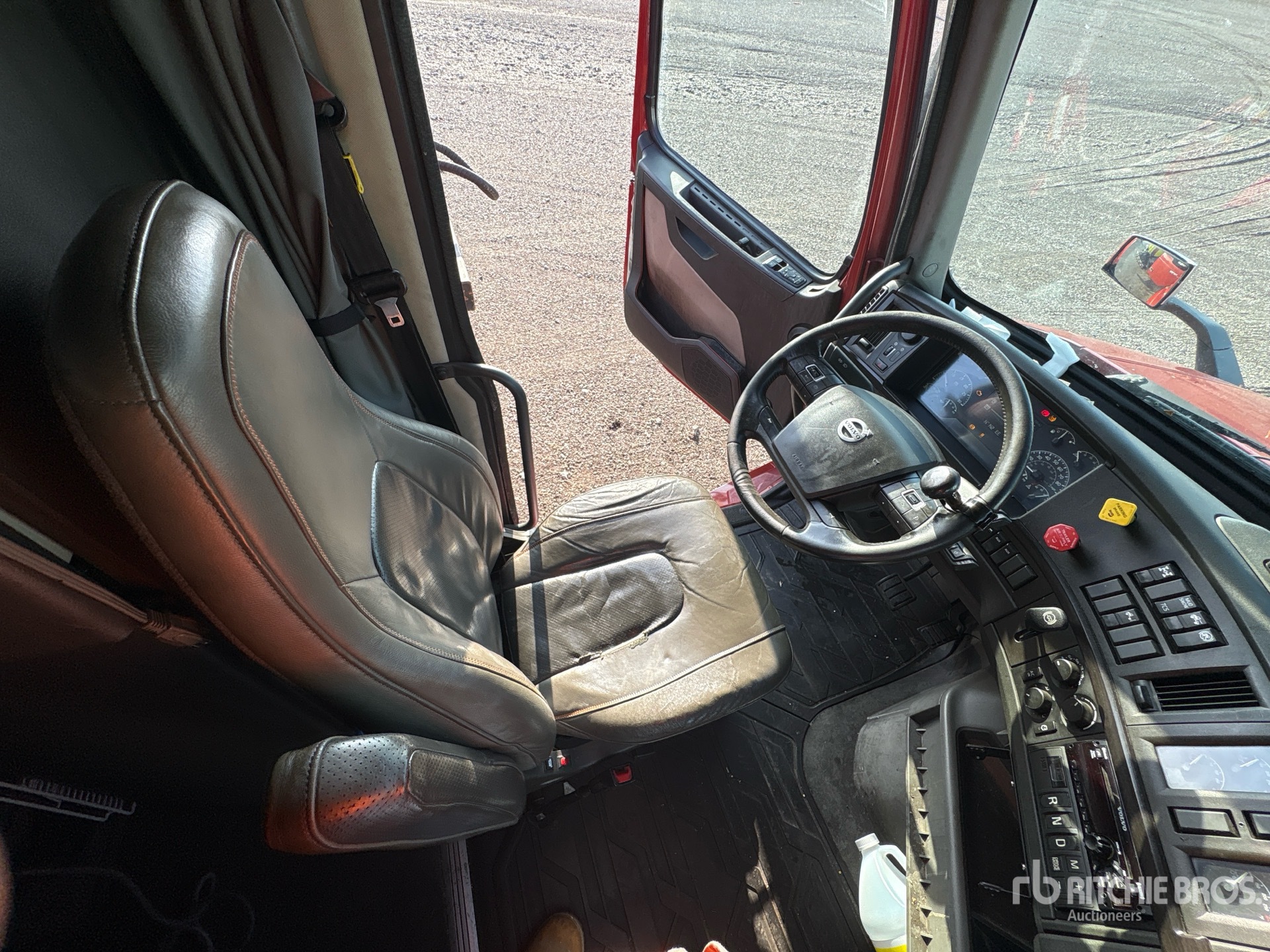 2022 Volvo VNL860