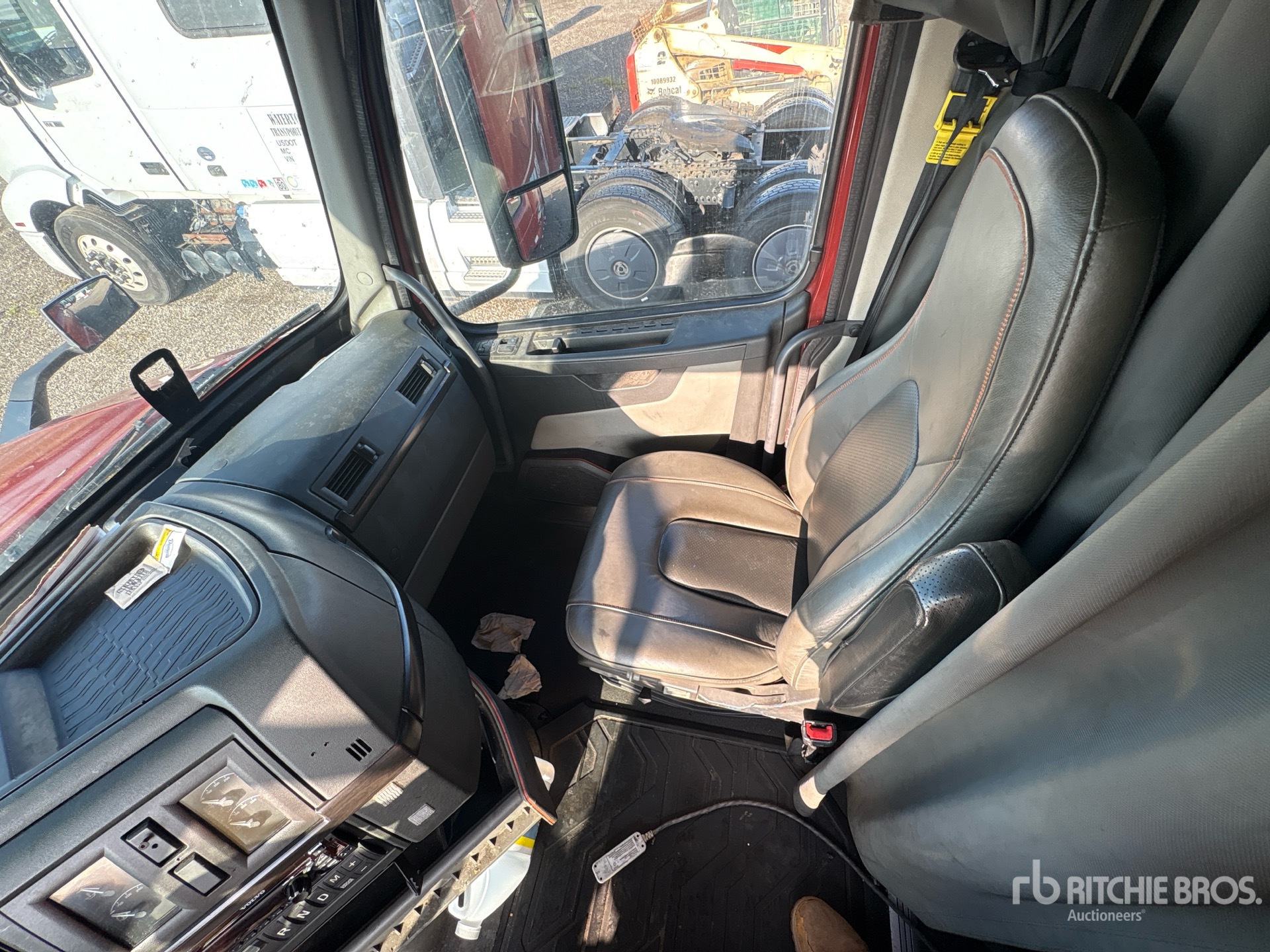 2022 Volvo VNL860