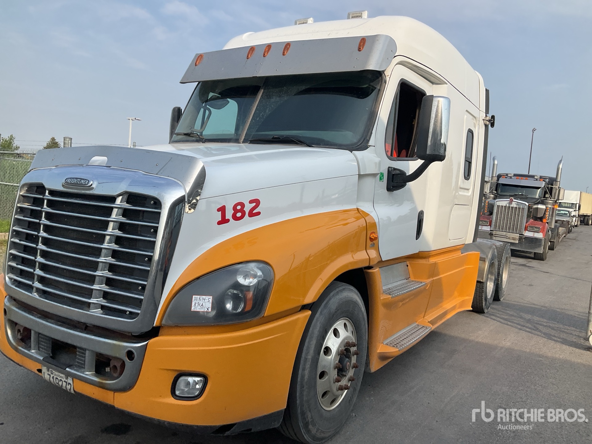 2018 Freightliner CASCADIA 125