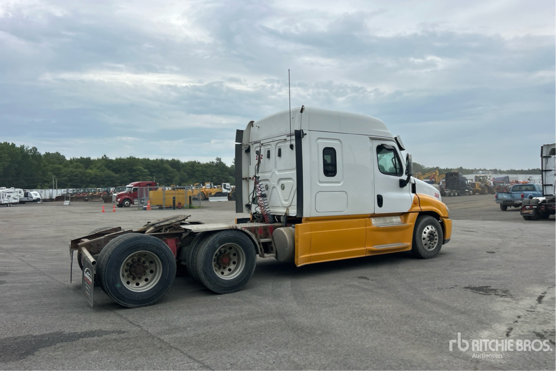 2018 Freightliner CASCADIA 125