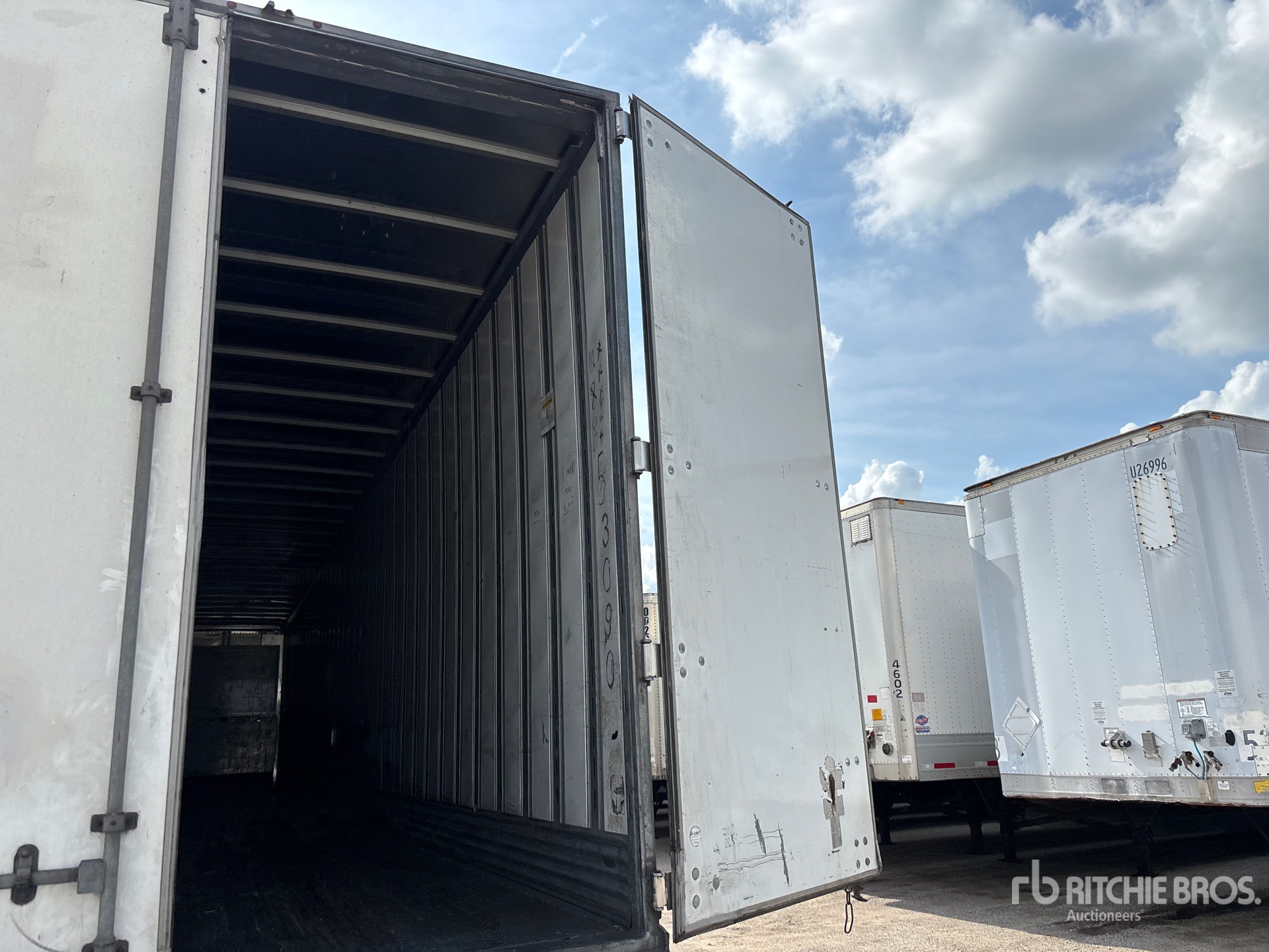 2020 Hyundai 53 FT X 102 IN T/A