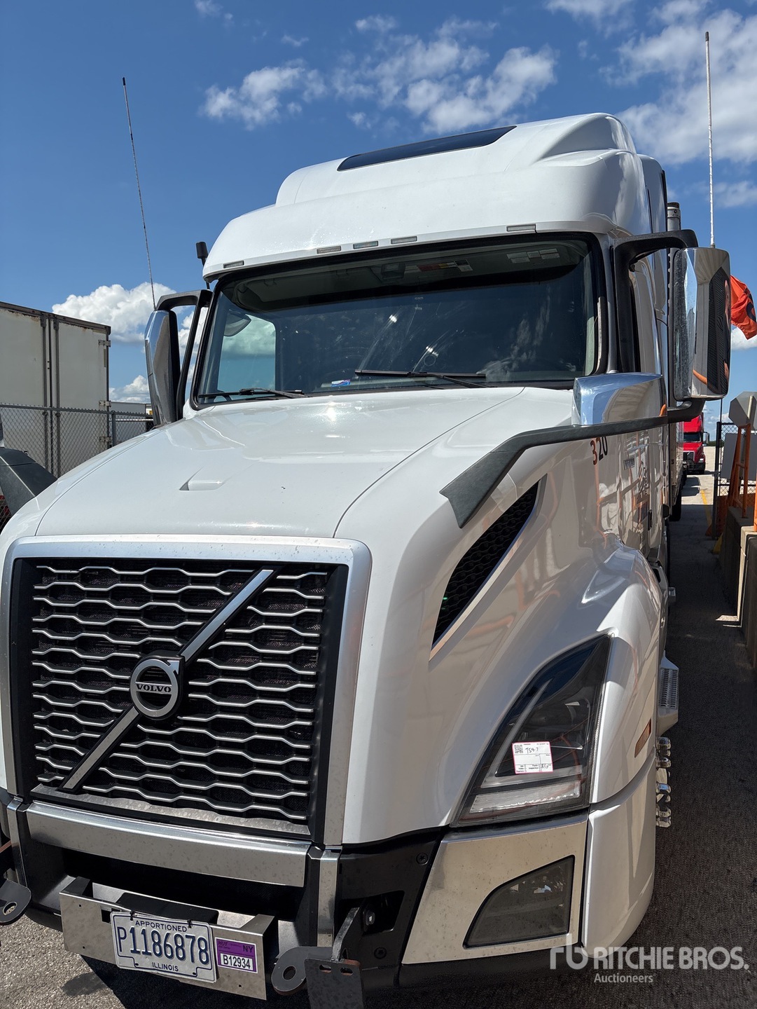 2023 Volvo VNL