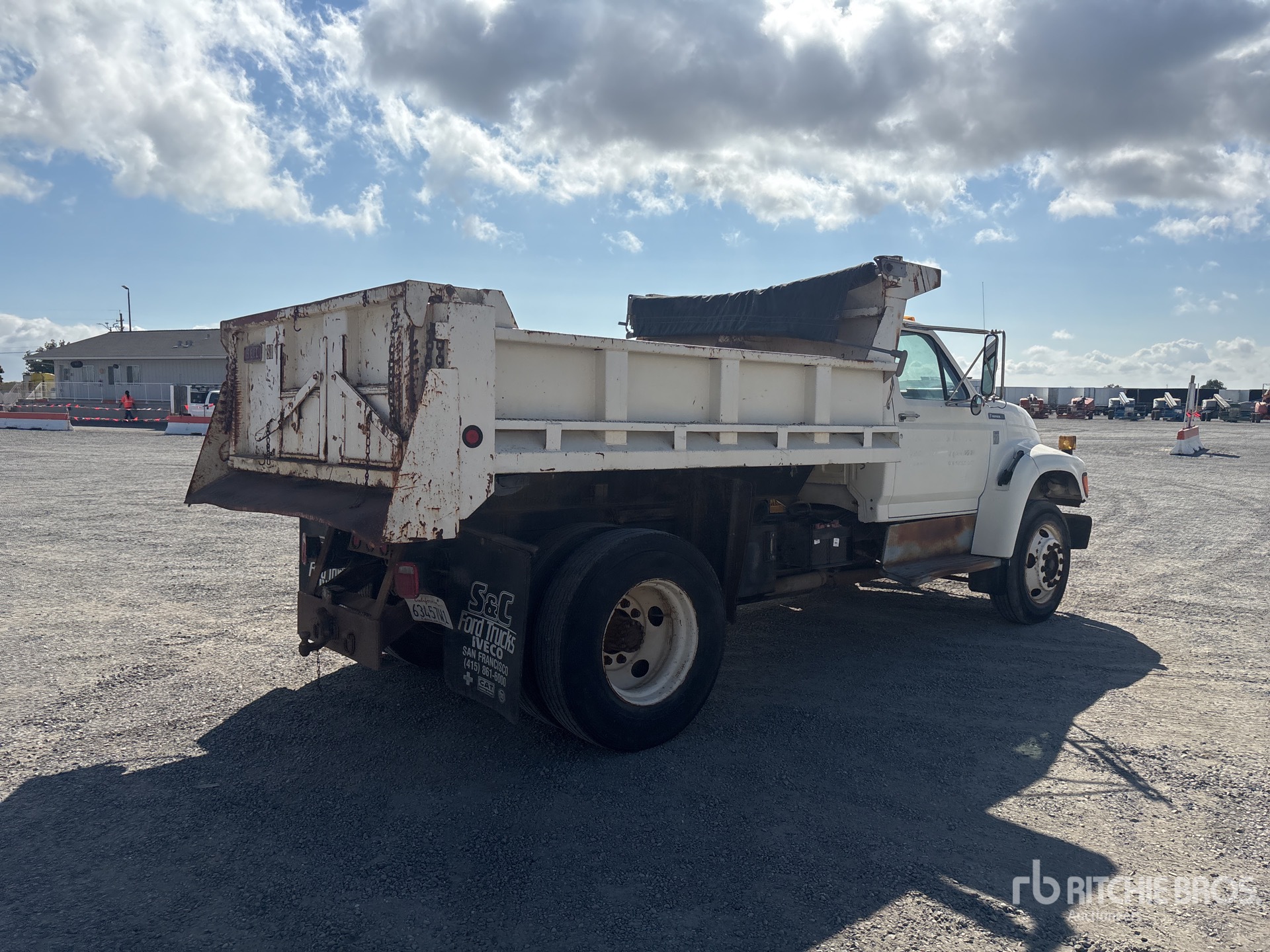 1997 Ford F-800
