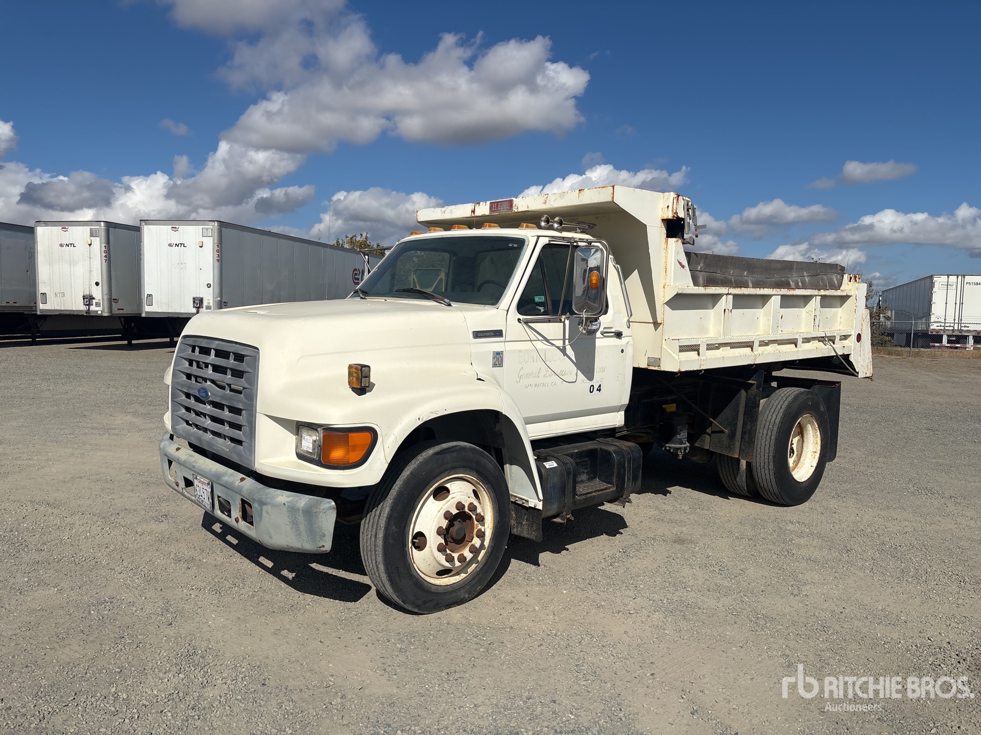 Photo of 1997 Ford F-800