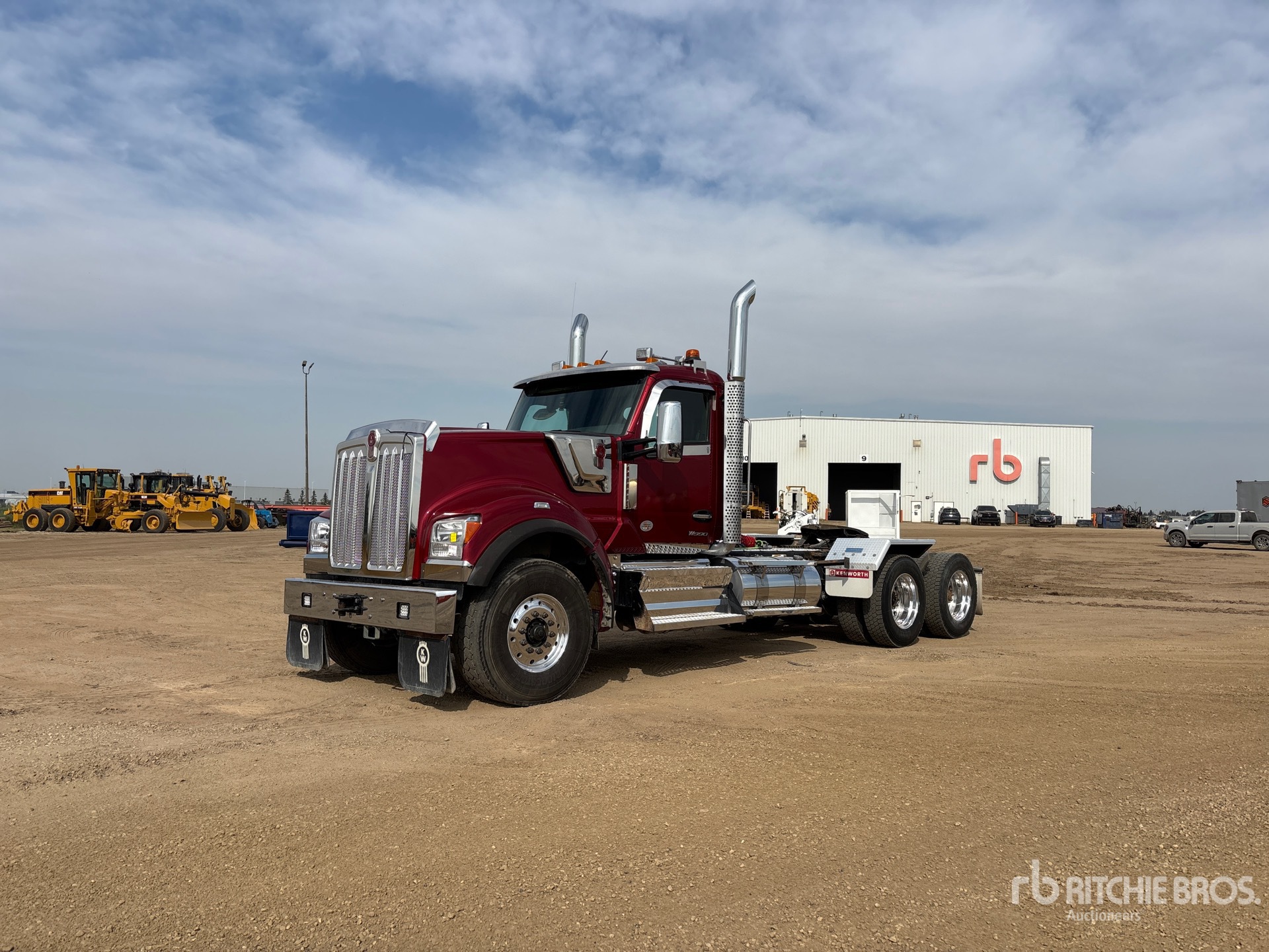 2024 Kenworth W990