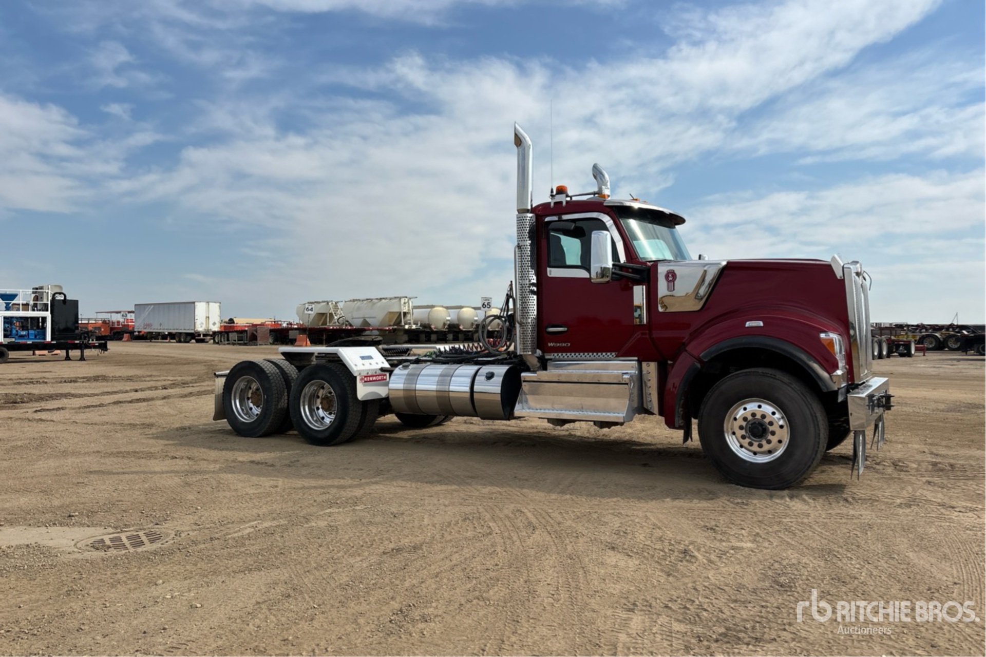 2024 Kenworth W990