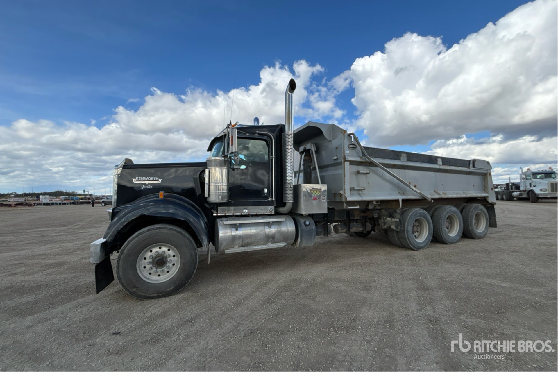2022 Kenworth W900