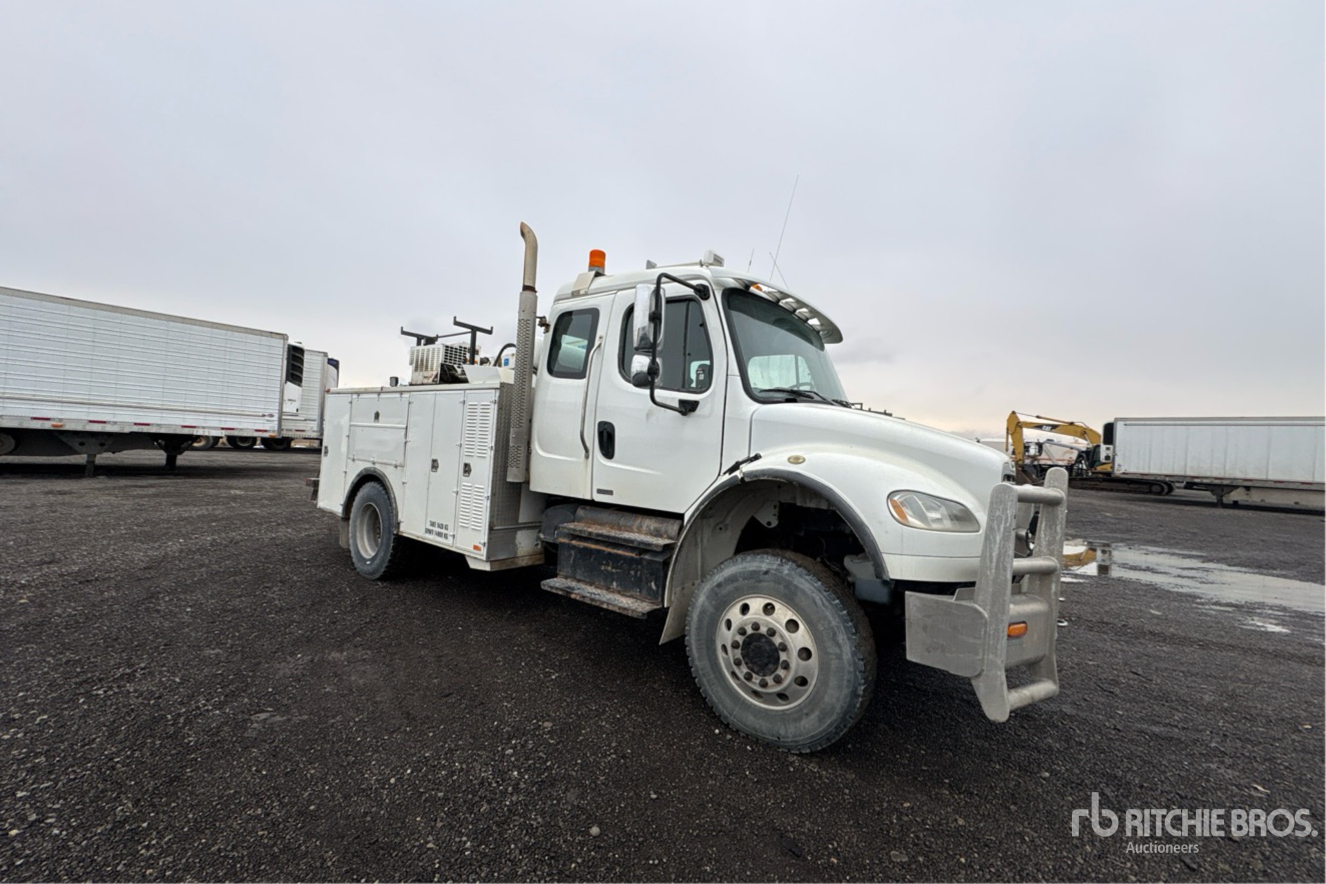 2012 Freightliner M2 106