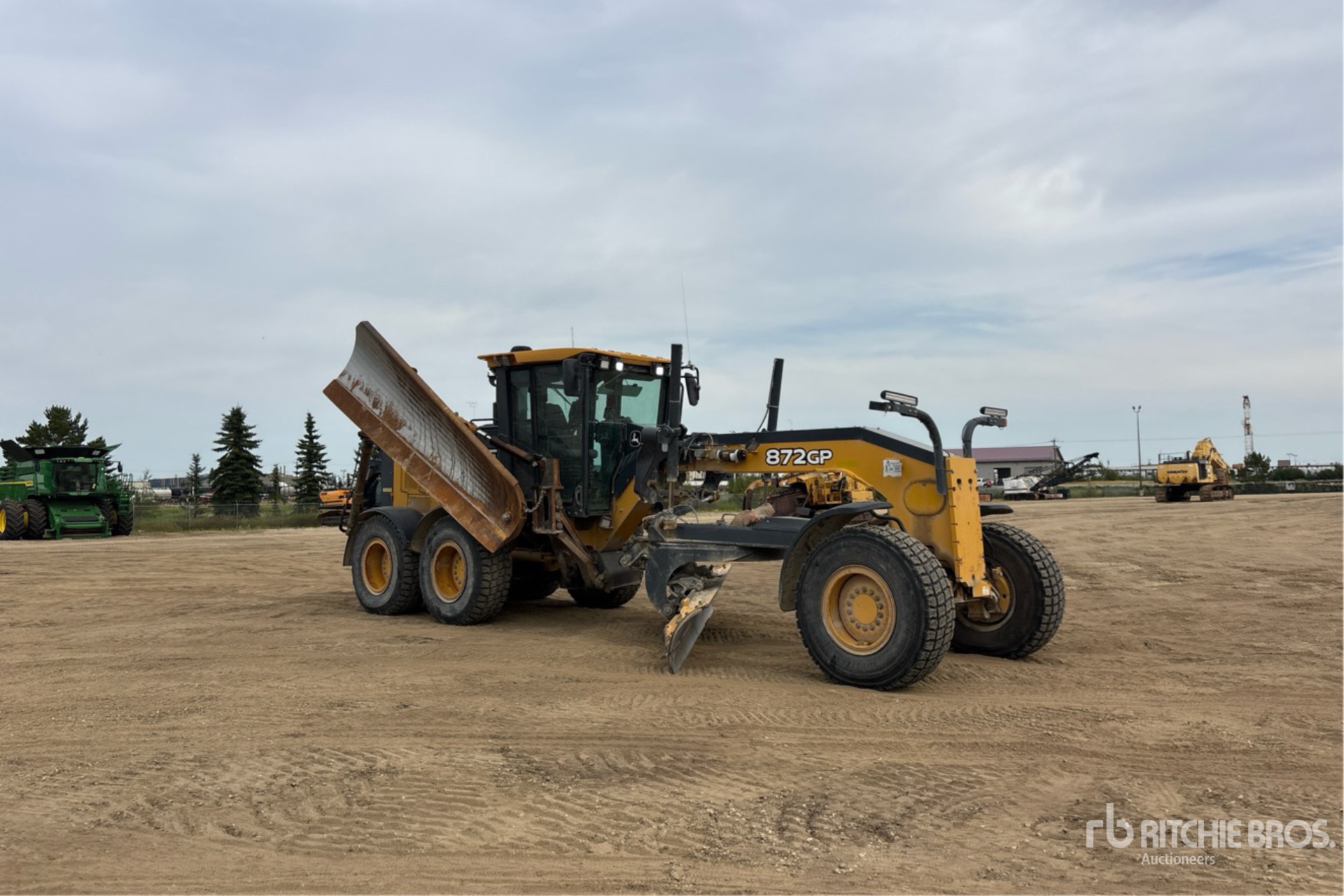 2017 John Deere 872GP