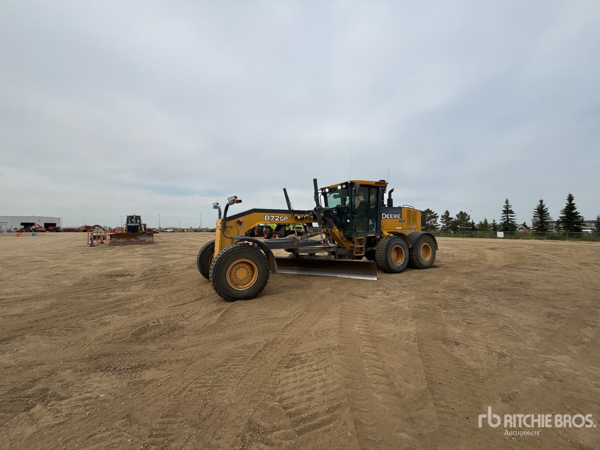 2017 John Deere 872GP