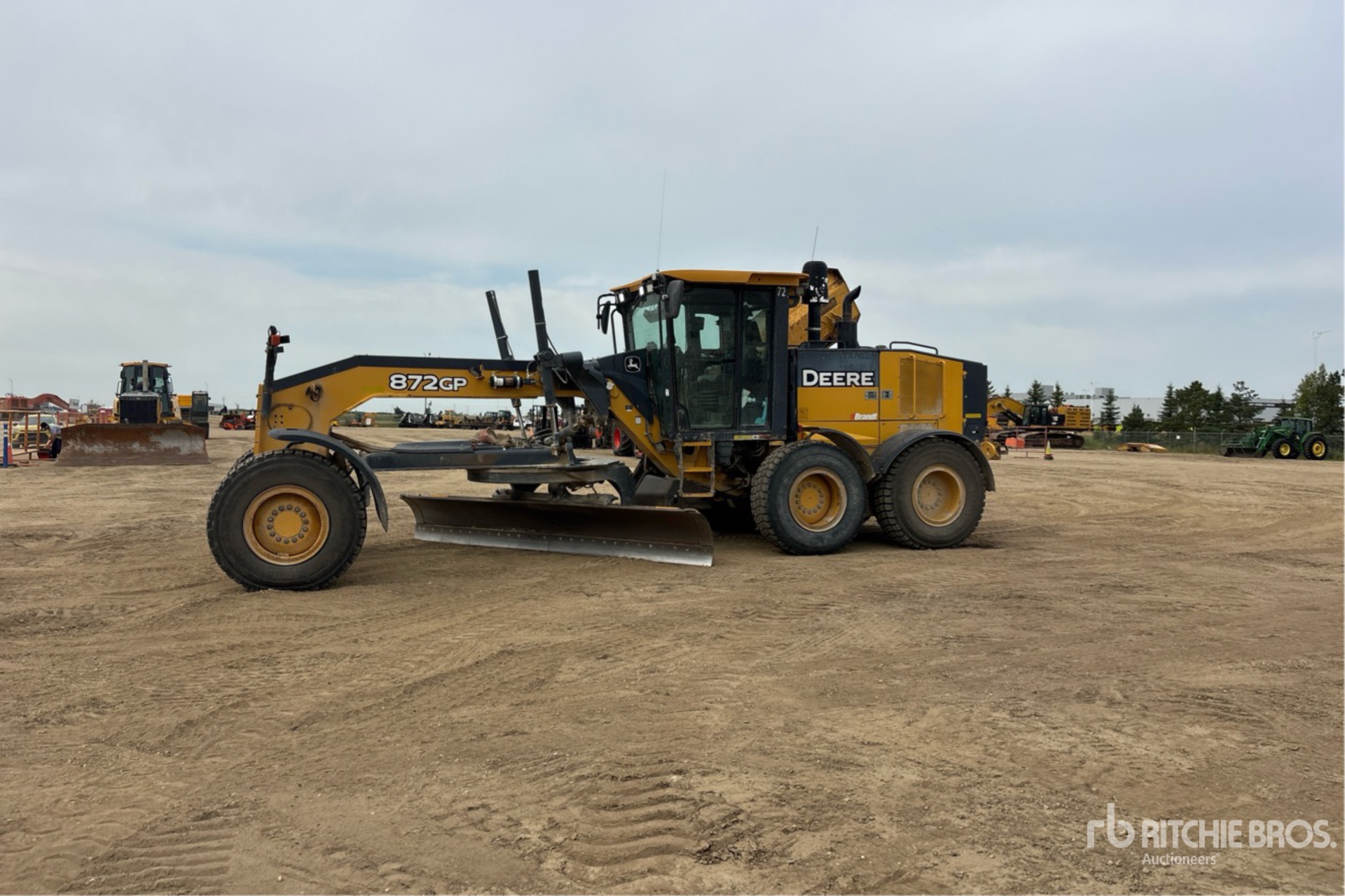 2017 John Deere 872GP