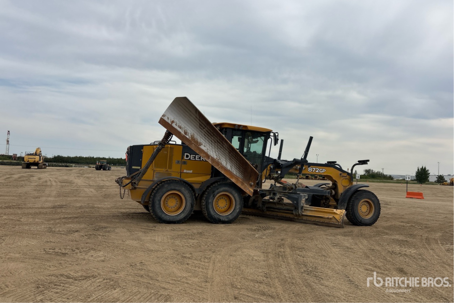 2017 John Deere 872GP