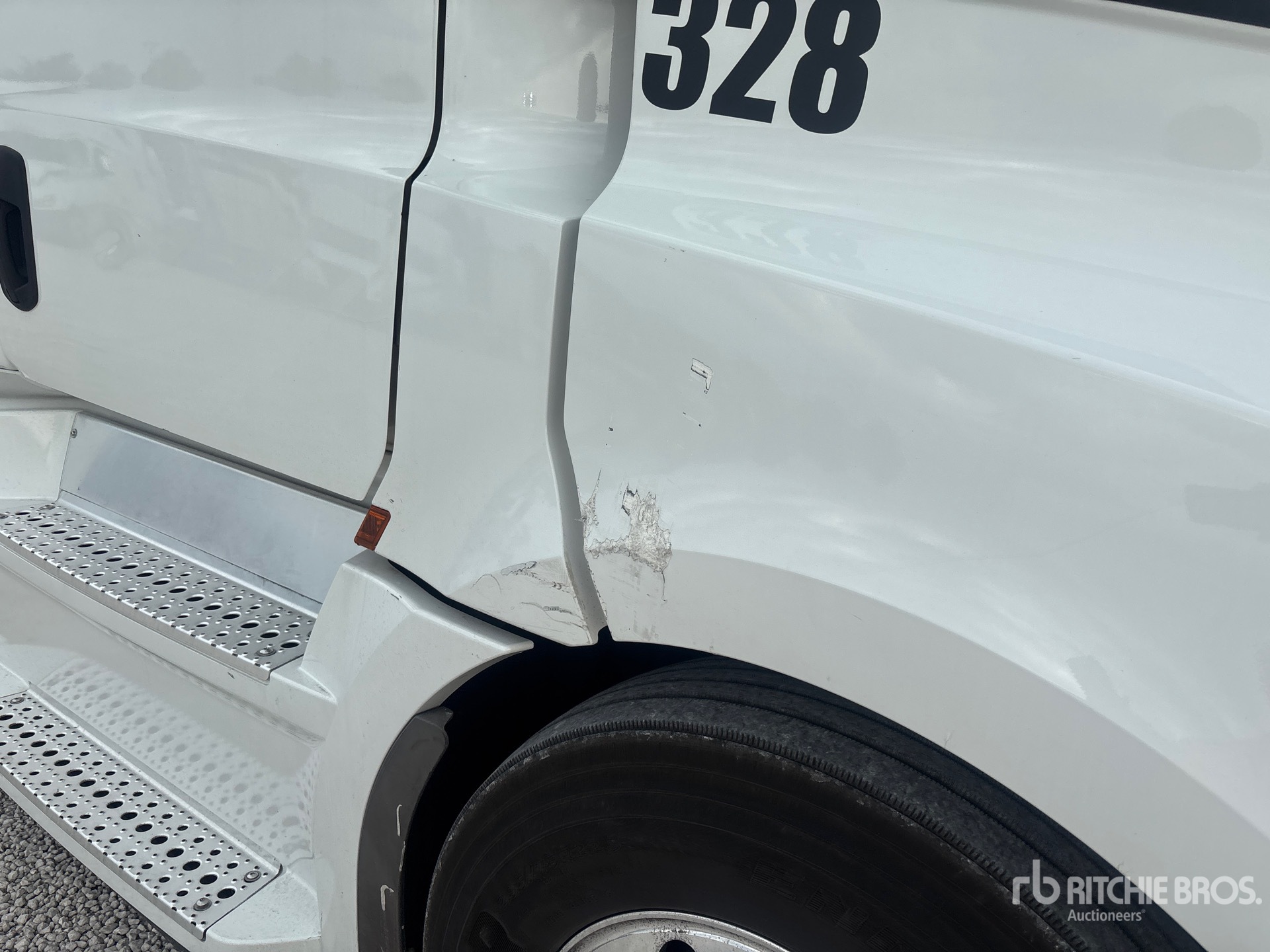 2022 Freightliner CASCADIA 126