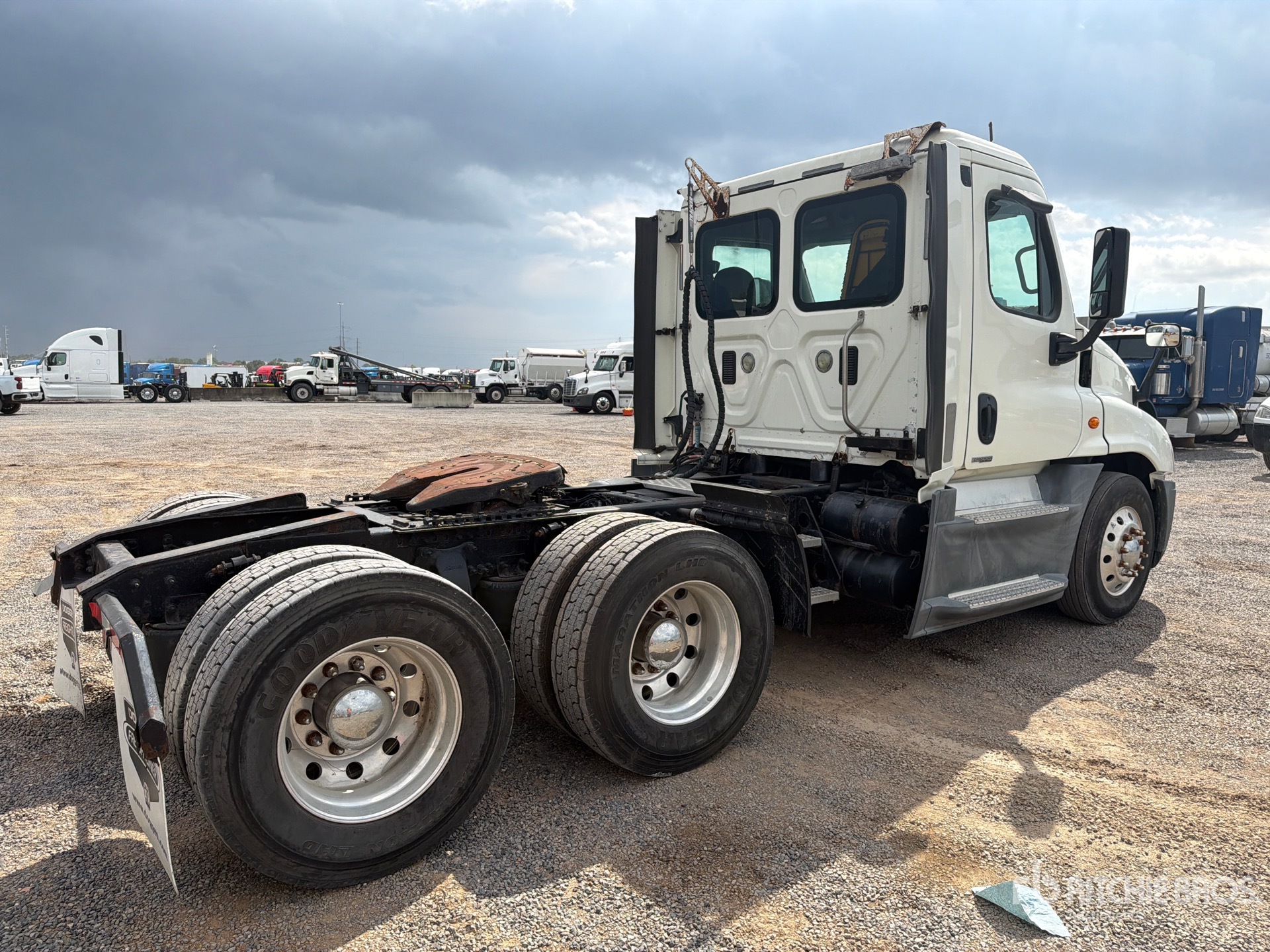 2016 Freightliner CASCADIA 125