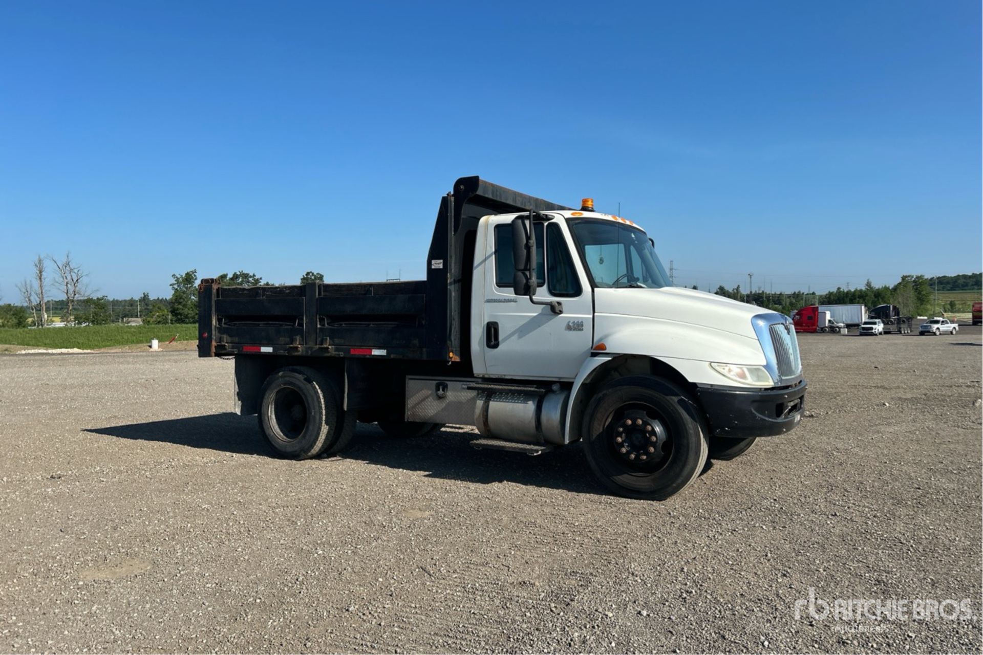2005 International 4200