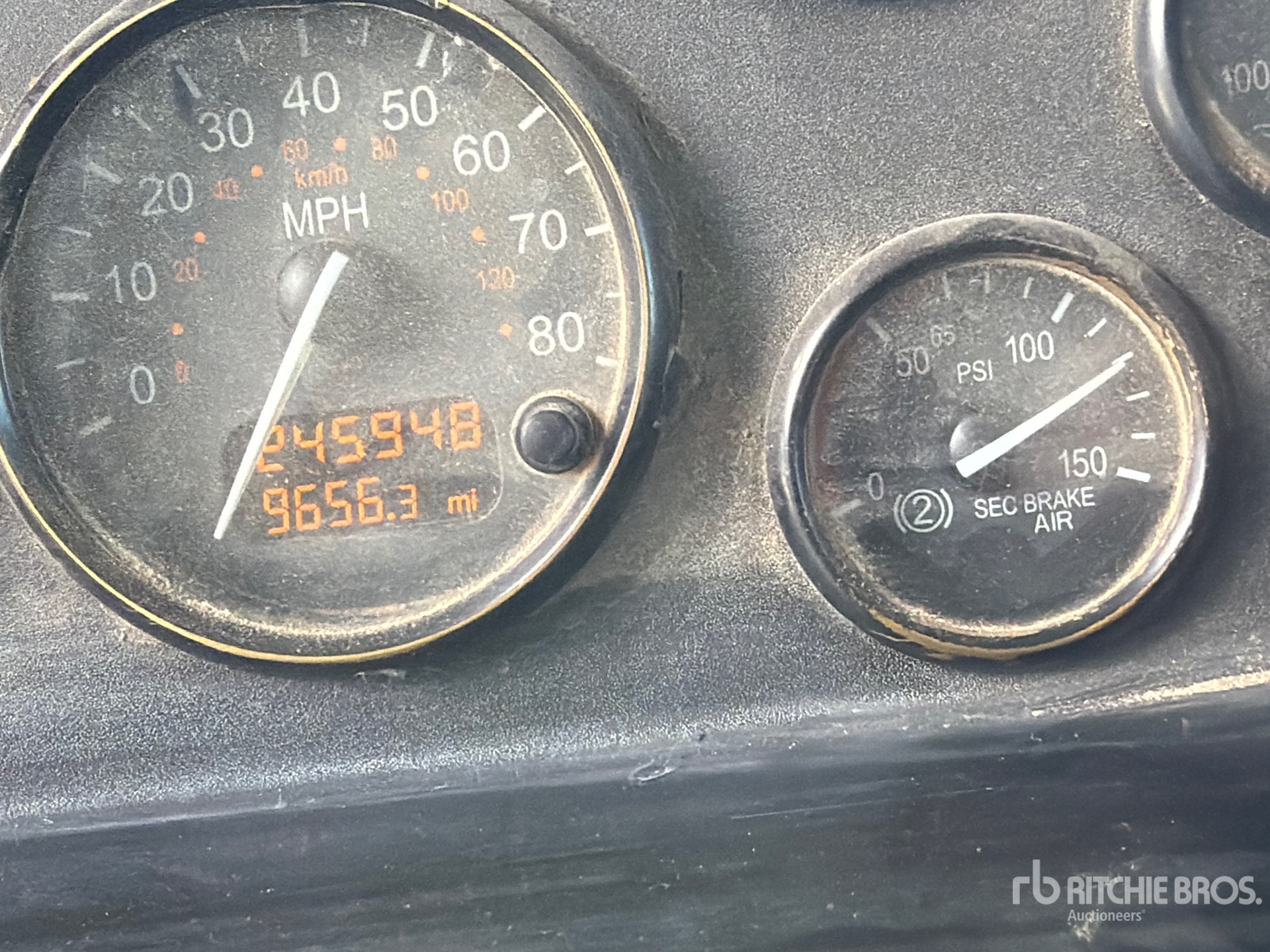 2016 Peterbilt 348