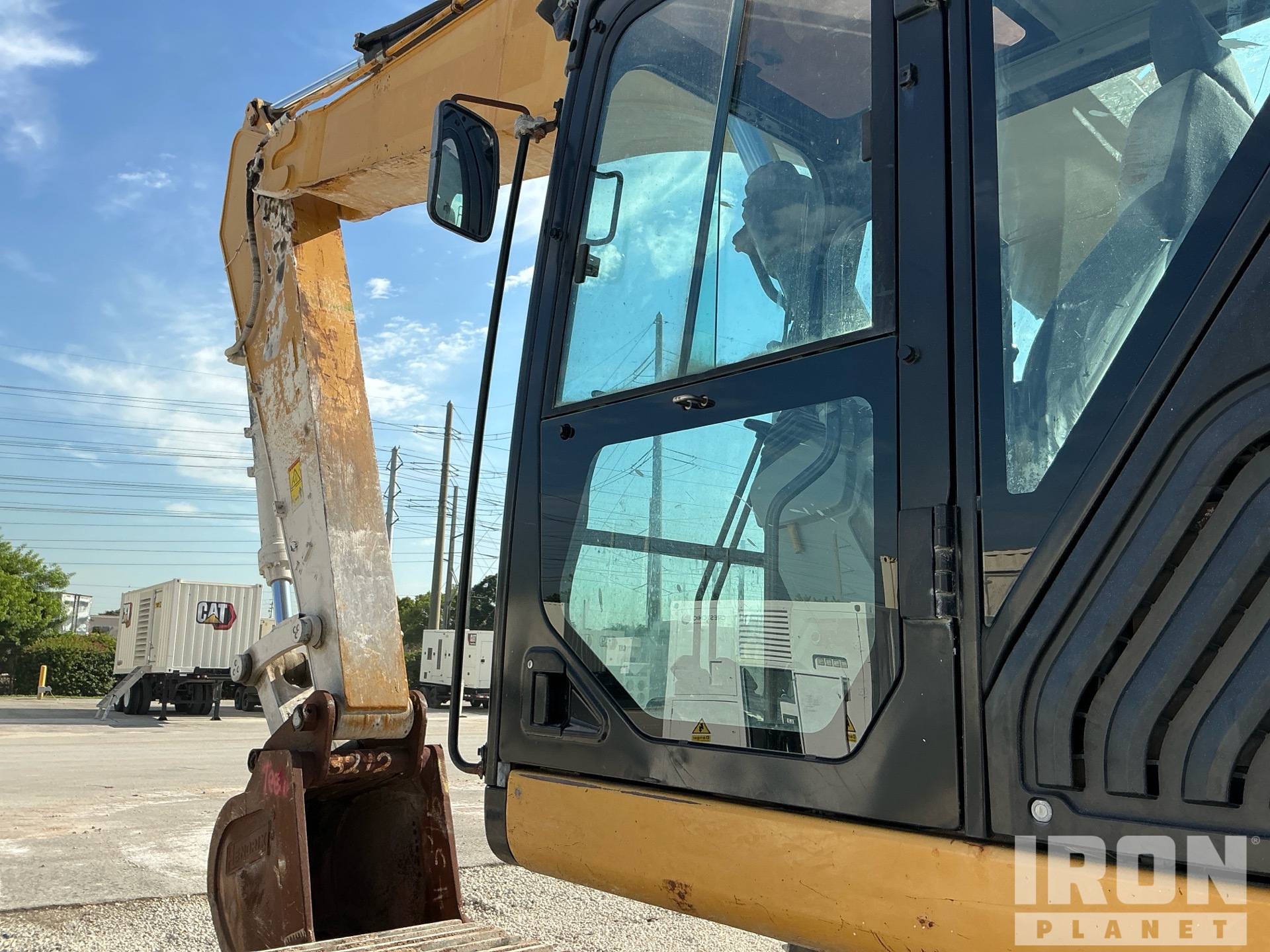 2017 Caterpillar 349F L