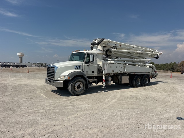 2020 Mack GR64B Concrete Pump Truck